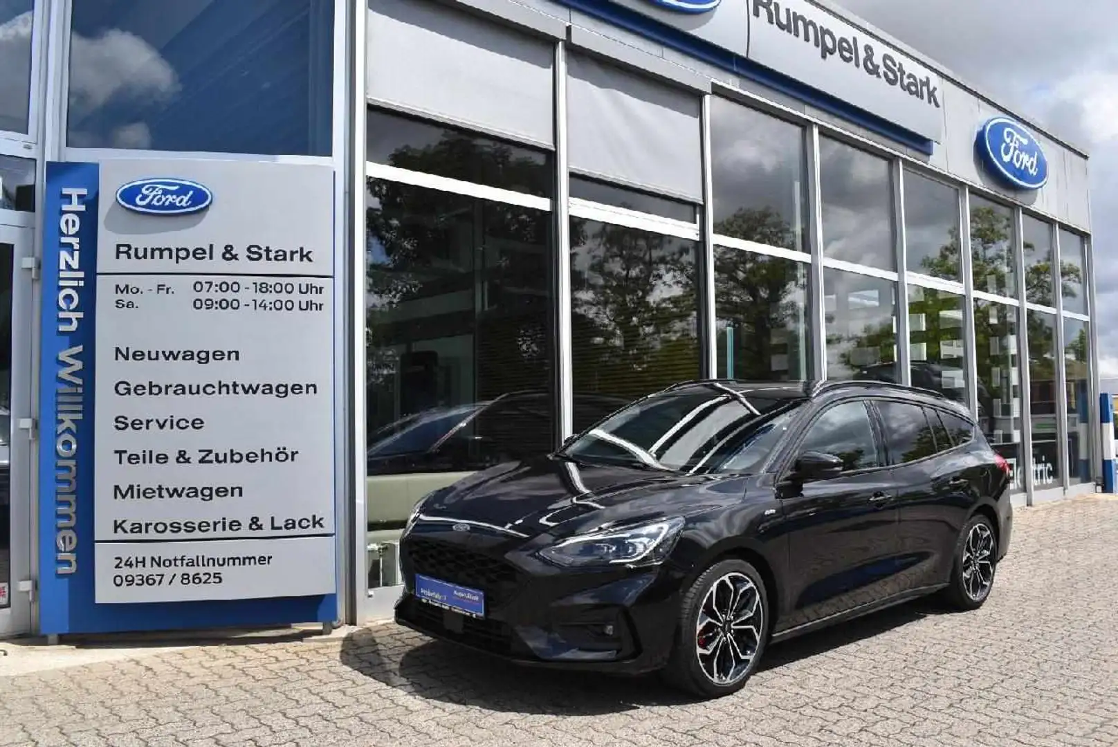 Ford Focus ST-Line X Schwarz - 1