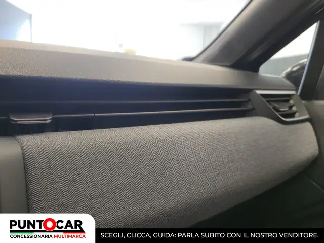 Renault Clio view 29