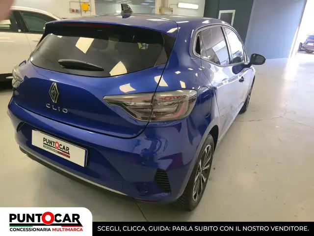 Renault Clio view 15