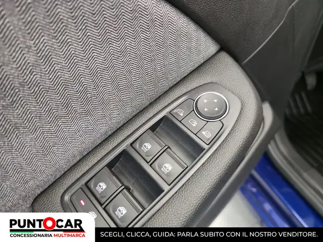 Renault Clio view 24