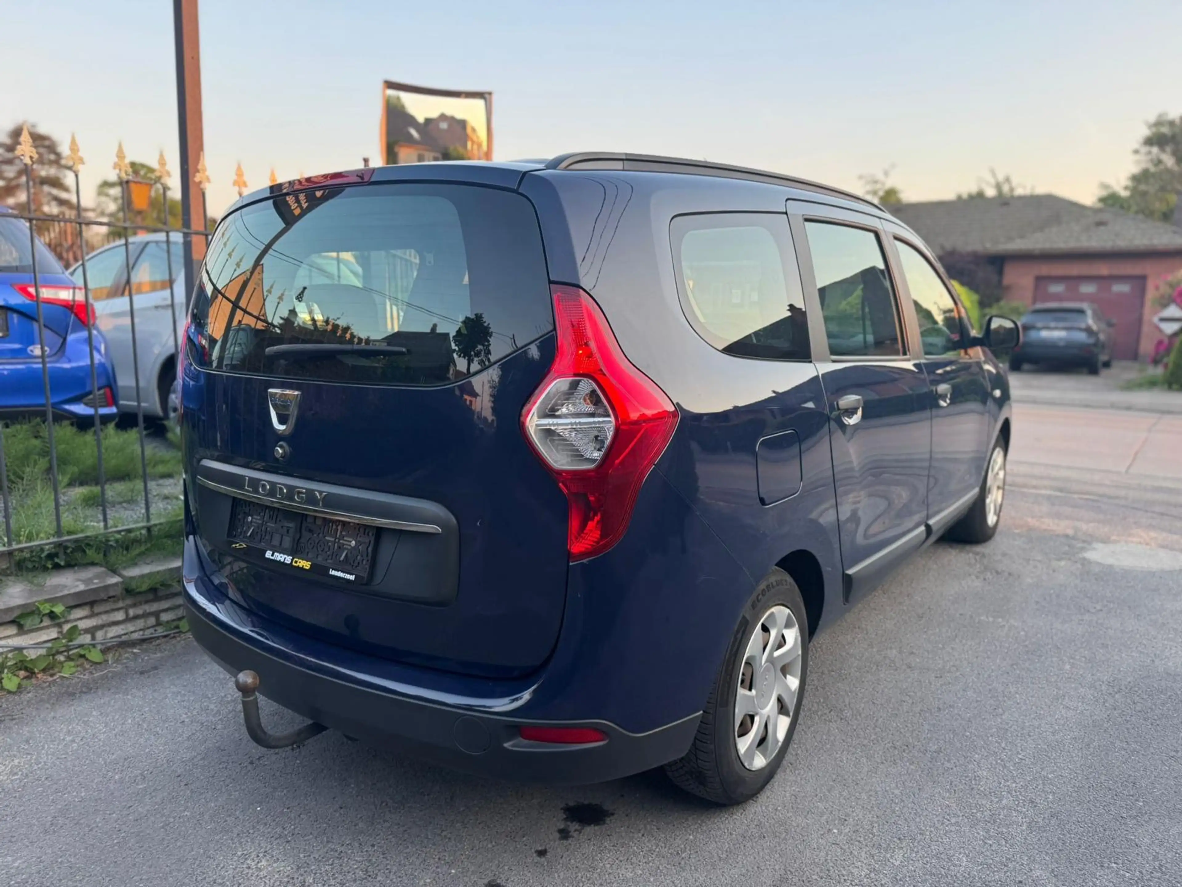 Dacia Lodgy Lodgy Stepway 1.3 TCe GPF 7pl. (EU6.2) — photo 5