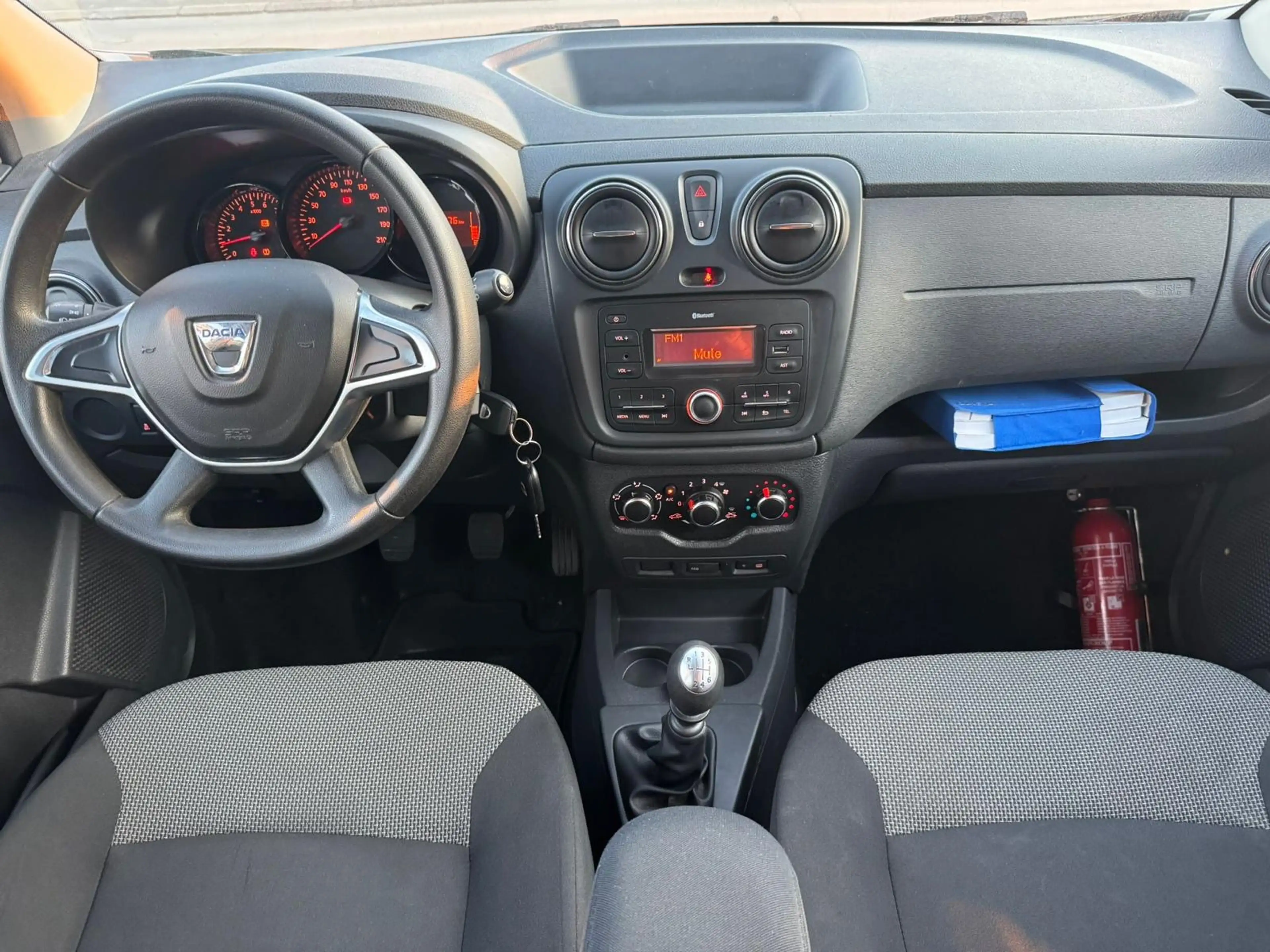 Dacia Lodgy Lodgy Stepway 1.3 TCe GPF 7pl. (EU6.2) — photo 9