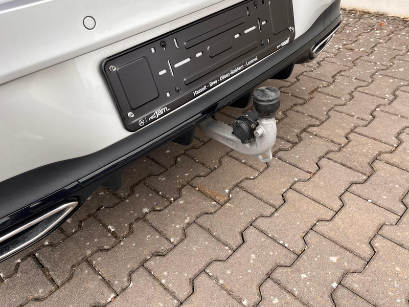 Mercedes-Benz CLA 250 e AMG Line — photo 8