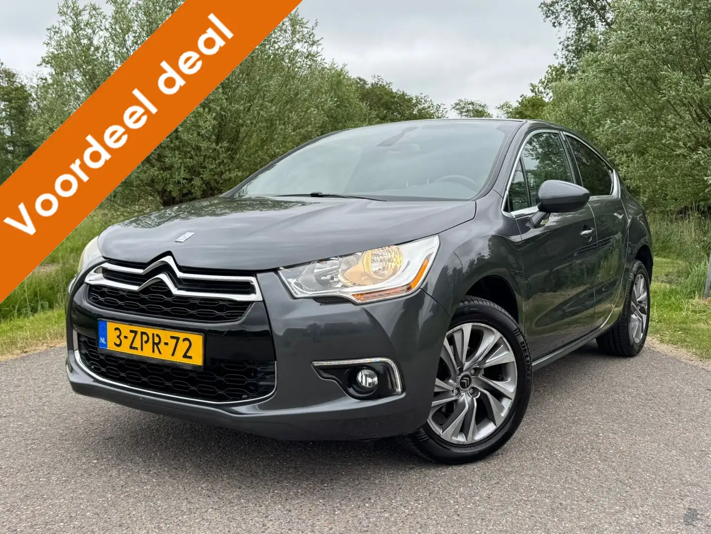 Citroen DS4 1.6 VTi So Chic / Airco / Navigatie / Cruise Contr Grey - 1