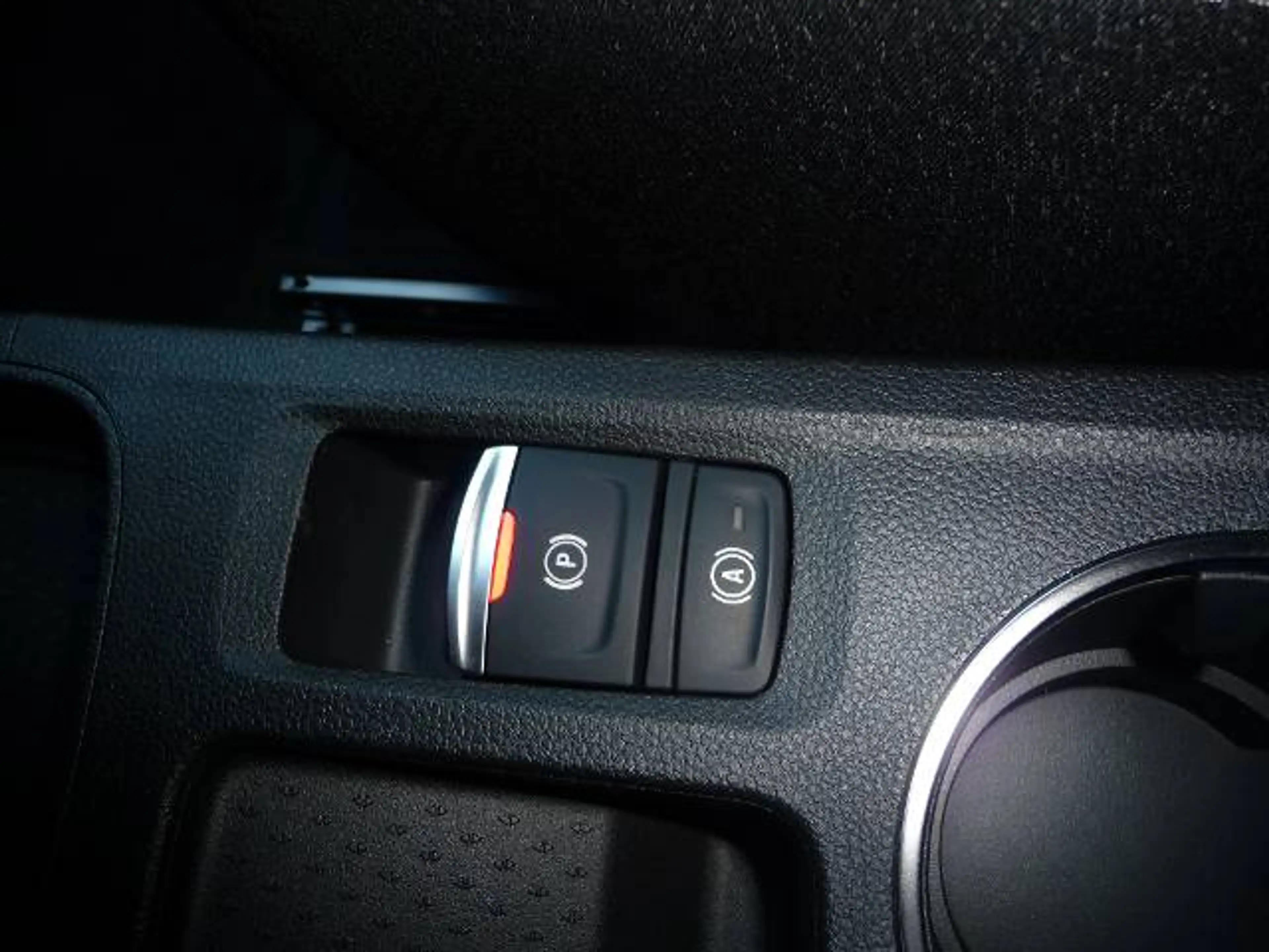 Mitsubishi Grandis Intro Edition 1.8 Hybrid — photo 7