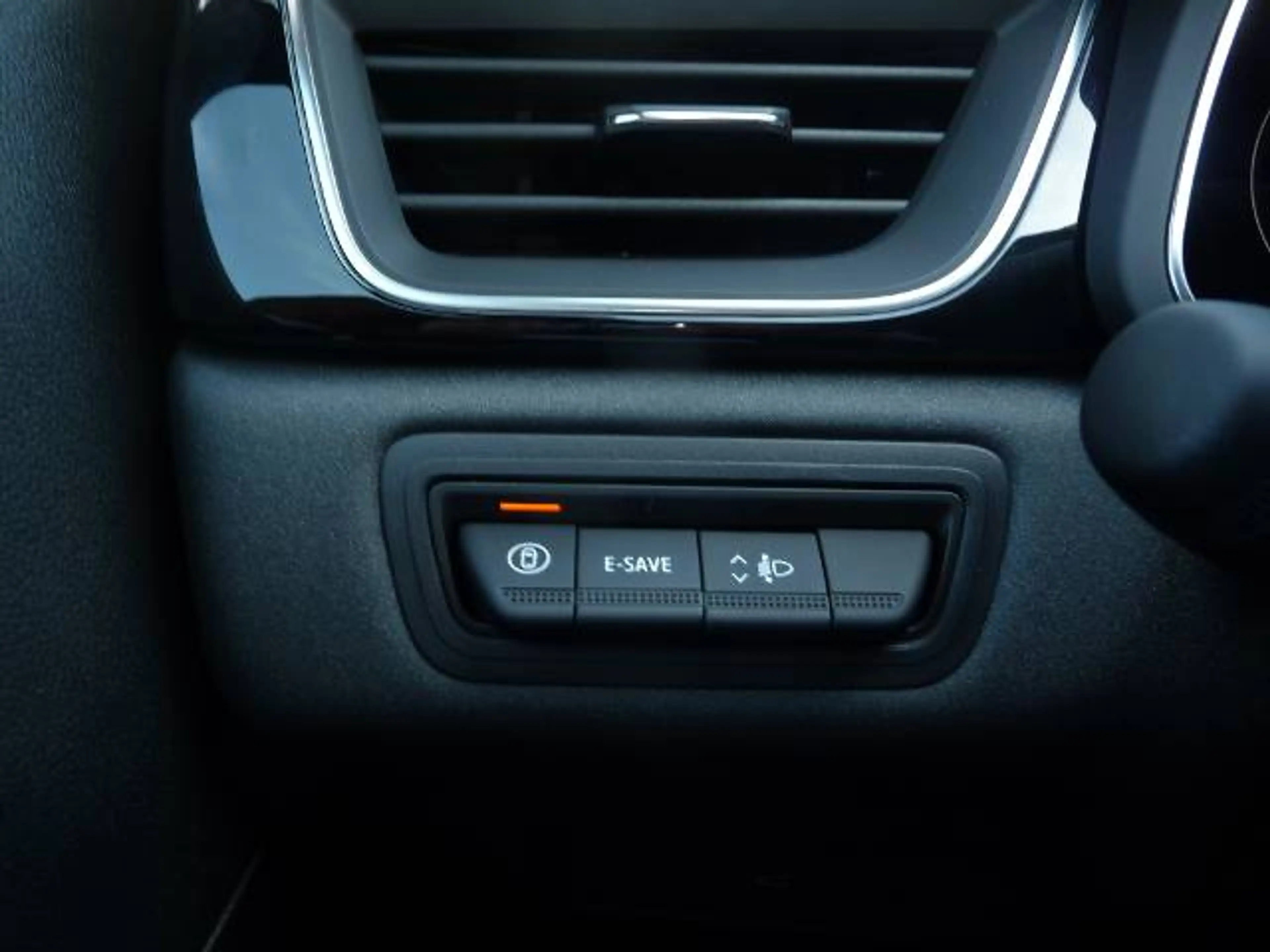 Mitsubishi Grandis Intro Edition 1.8 Hybrid — photo 11