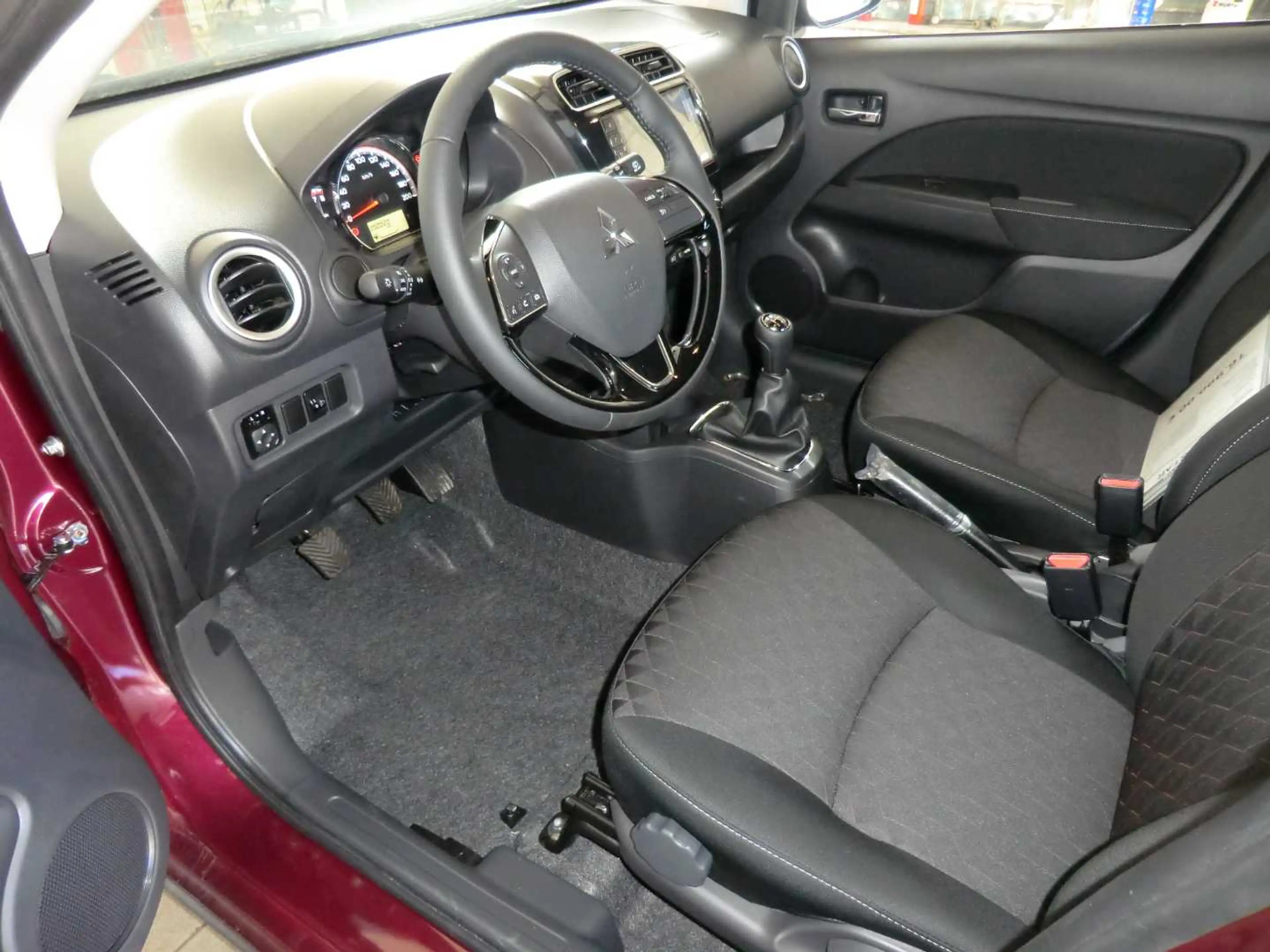 Mitsubishi Space Star Select+ 1.2 MIVEC ClearTec 5-Gang — photo 7