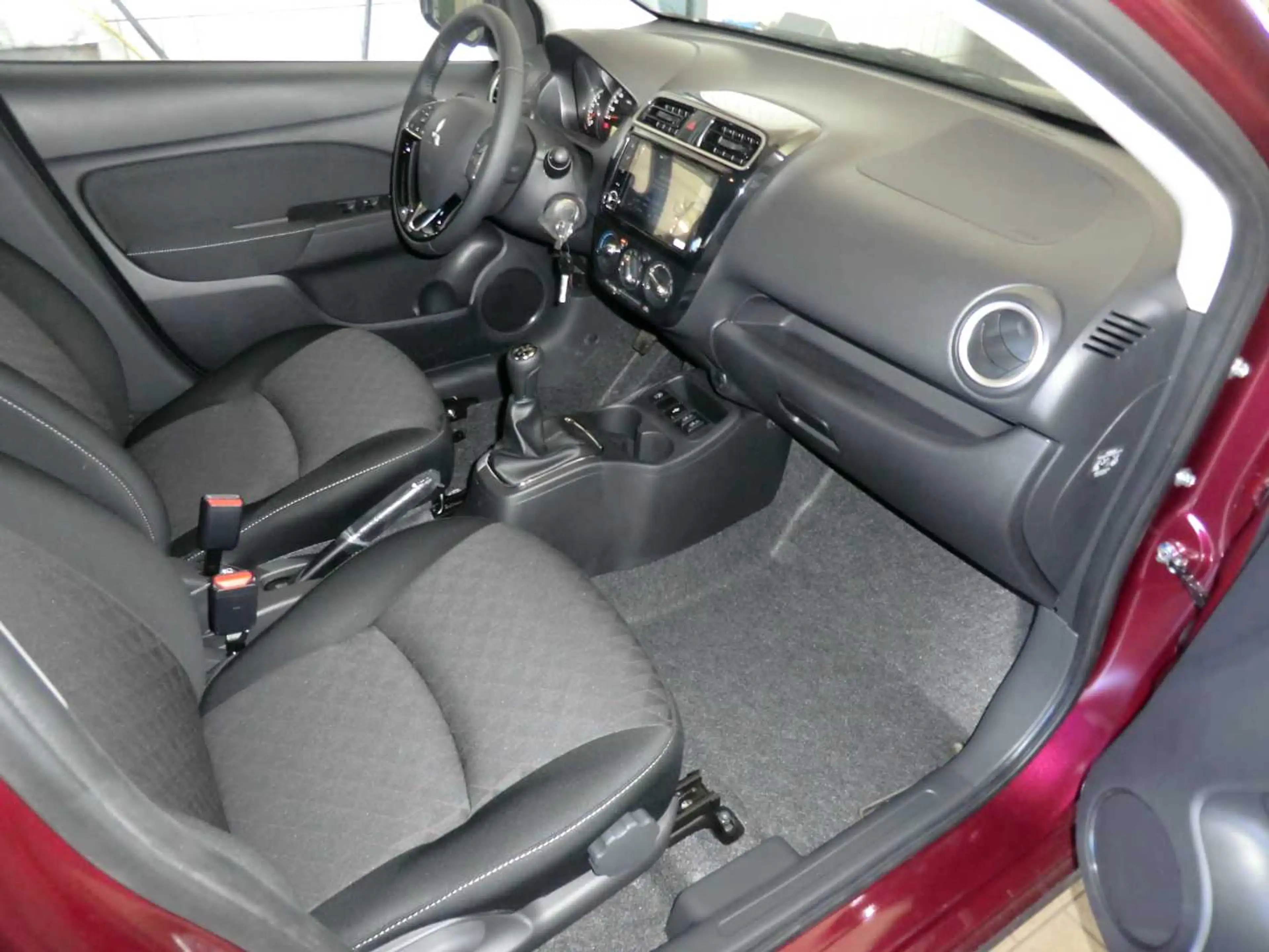 Mitsubishi Space Star Select+ 1.2 MIVEC ClearTec 5-Gang — photo 11