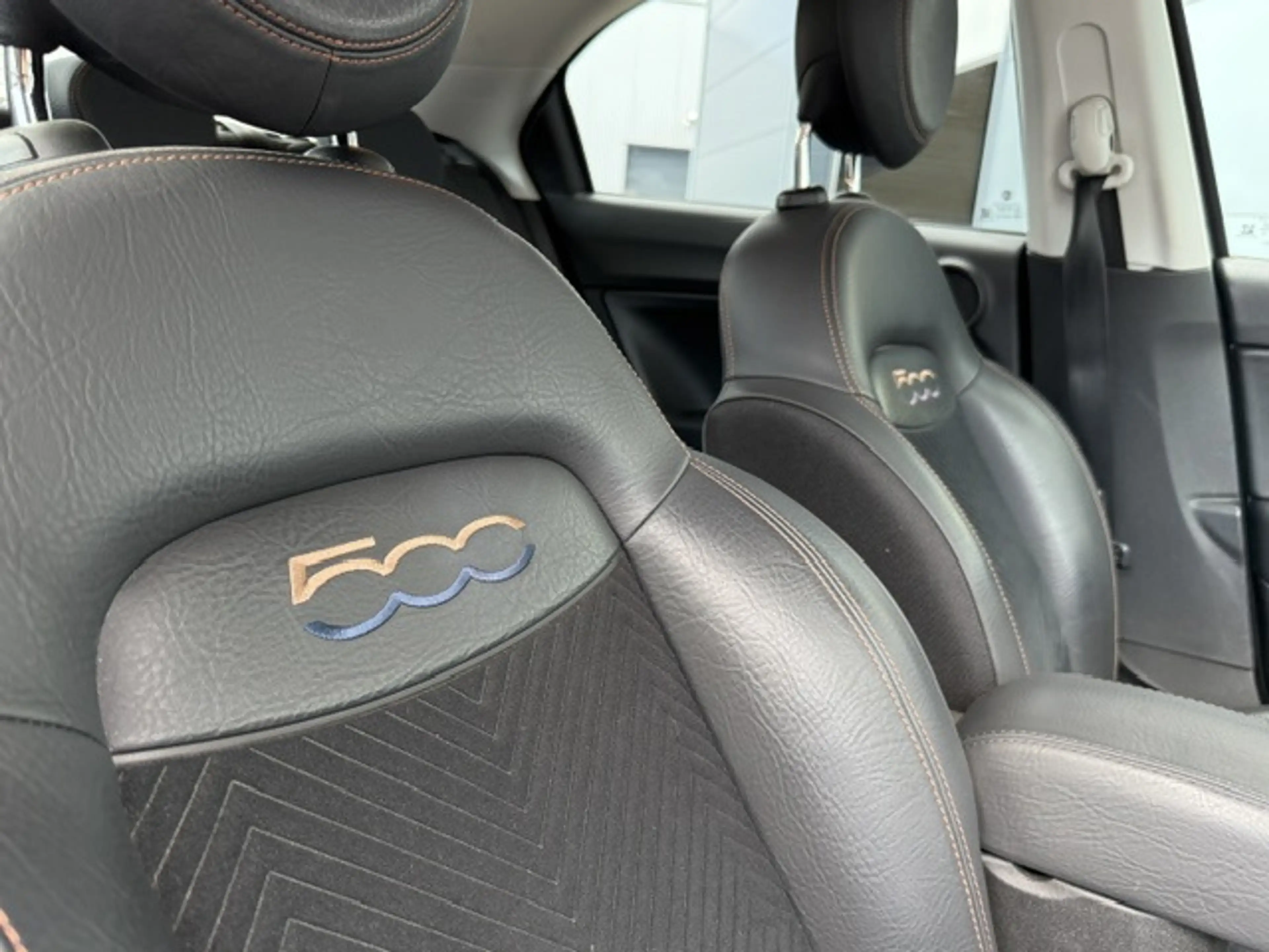 Fiat 500X Cross 1.3 GSE Cross Autom. *carplay *navi *camera — photo 18