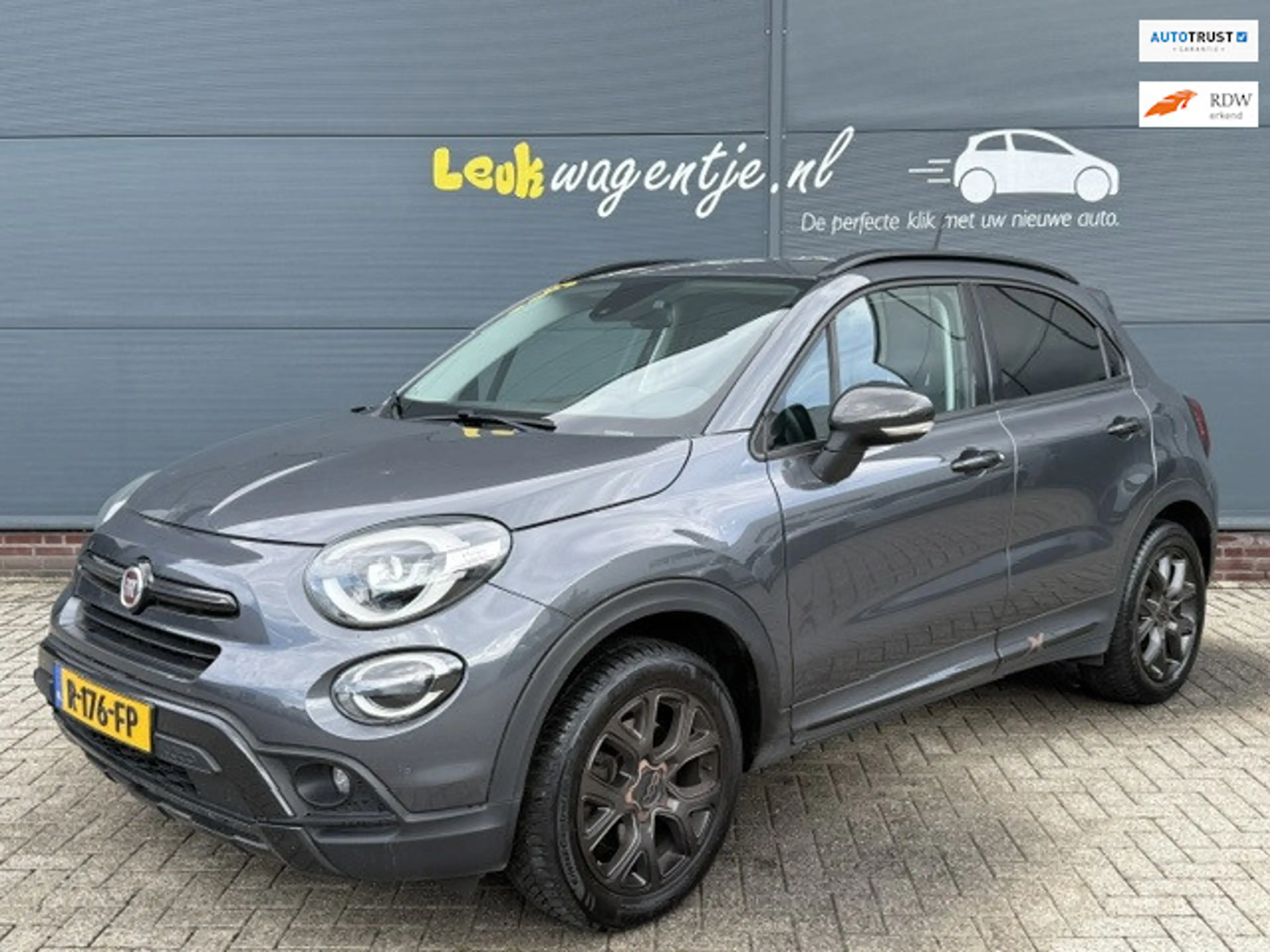 Fiat 500X Cross 1.3 GSE Cross Autom. *carplay *navi *camera