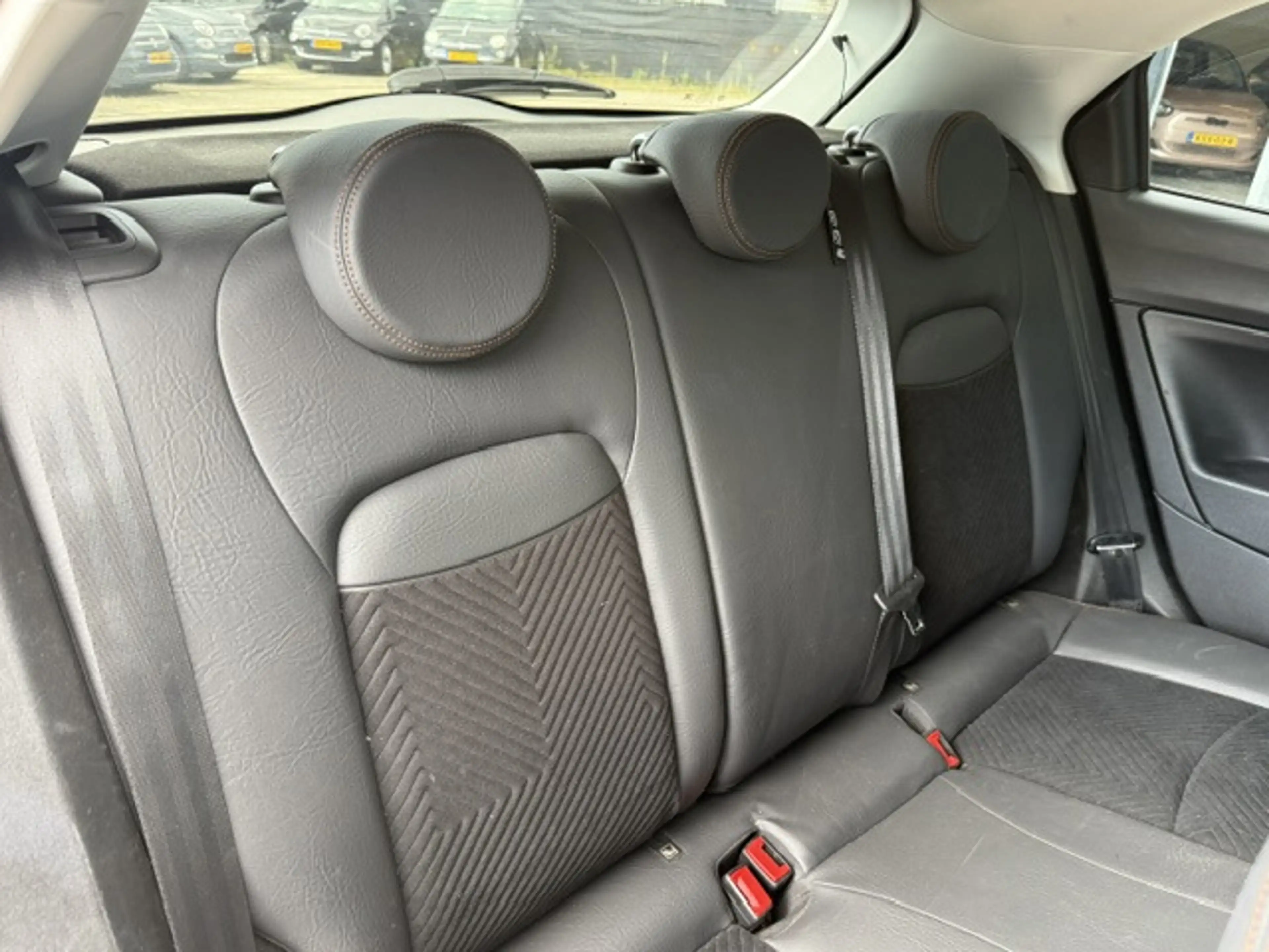 Fiat 500X Cross 1.3 GSE Cross Autom. *carplay *navi *camera — photo 19