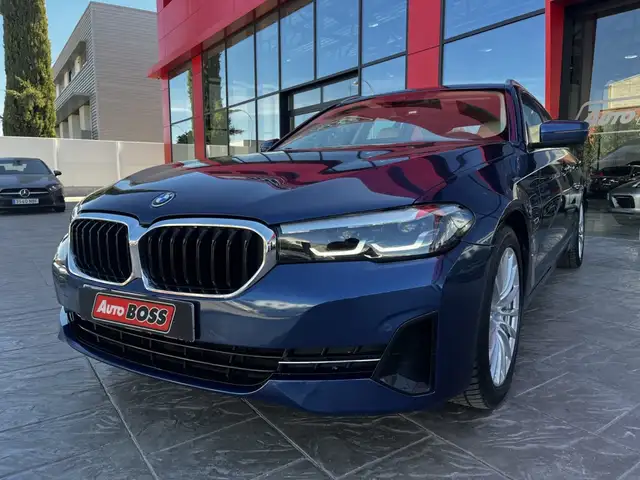 BMW 5 Series view 11
