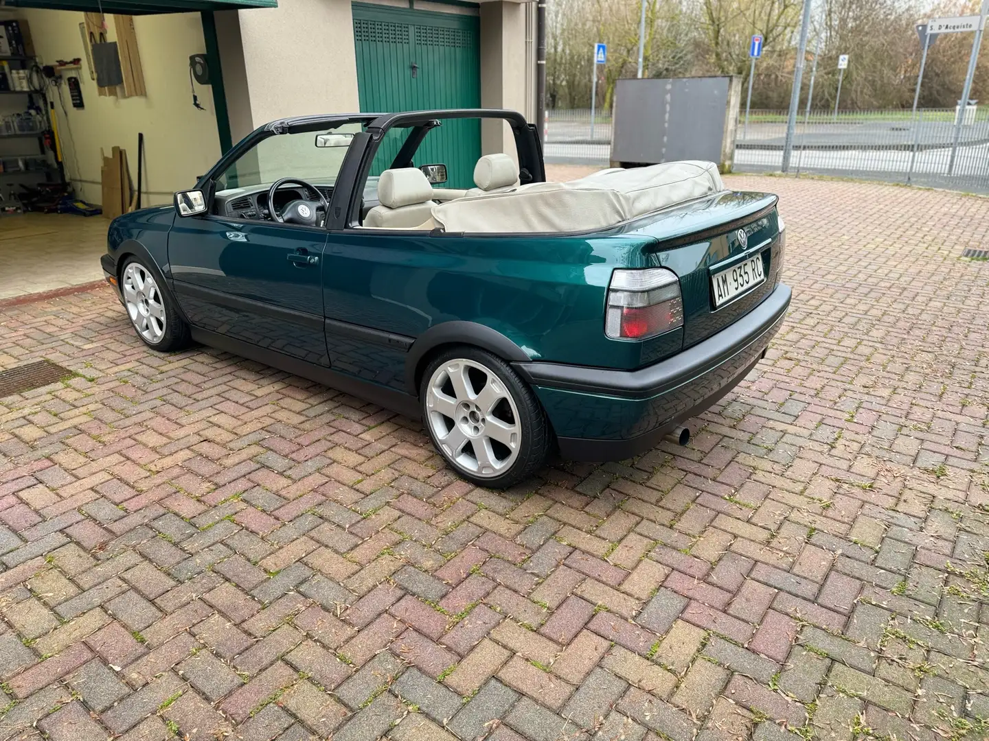 Volkswagen Golf Cabriolet Cabrio 2.0 1E X02E2 Vert - 2