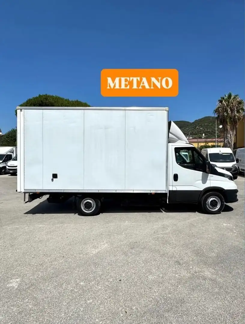 Iveco Daily 35S14 METANO FURGONATO Anno 2022 Km 56.000 Blanc - 2