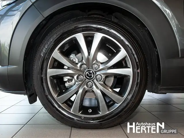 Mazda CX-30 view 5