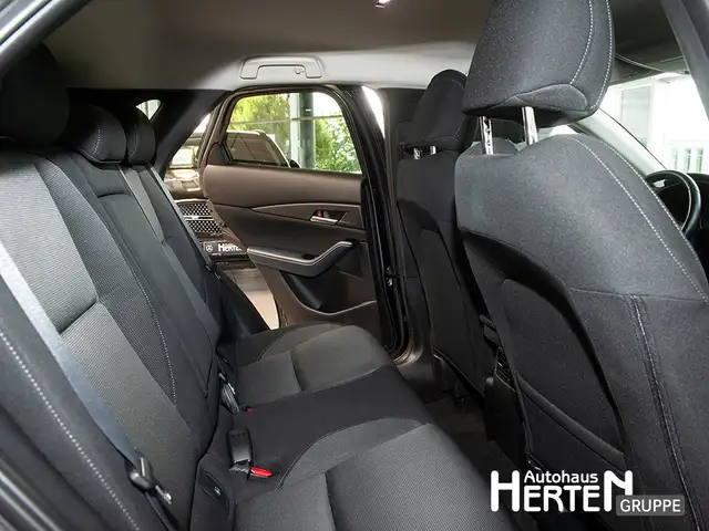 Mazda CX-30 view 16