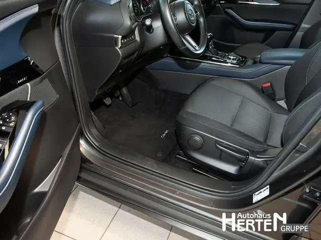 Mazda CX-30 view 12