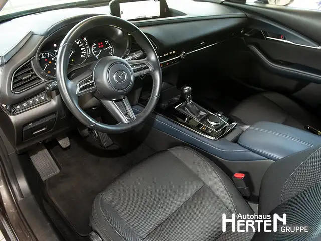 Mazda CX-30 view 8
