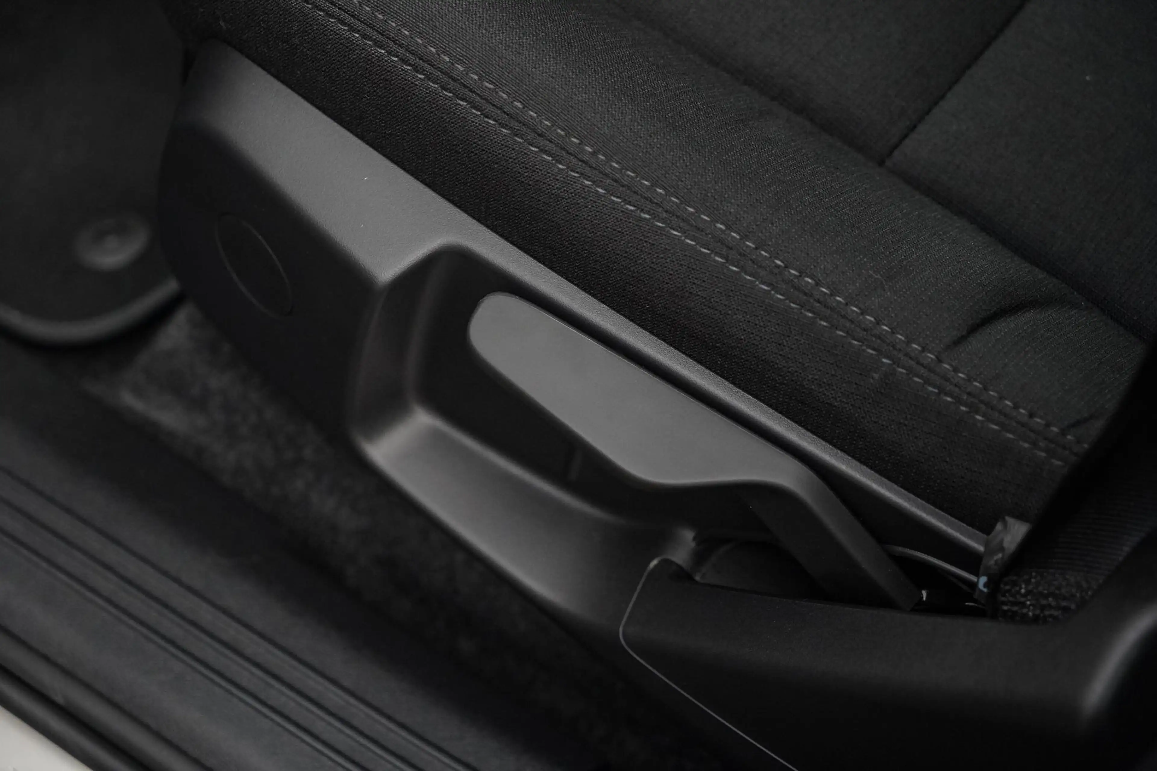 Volvo EX40 Single Motor Essential 70 kWh | SoH 97% | Google N — photo 15