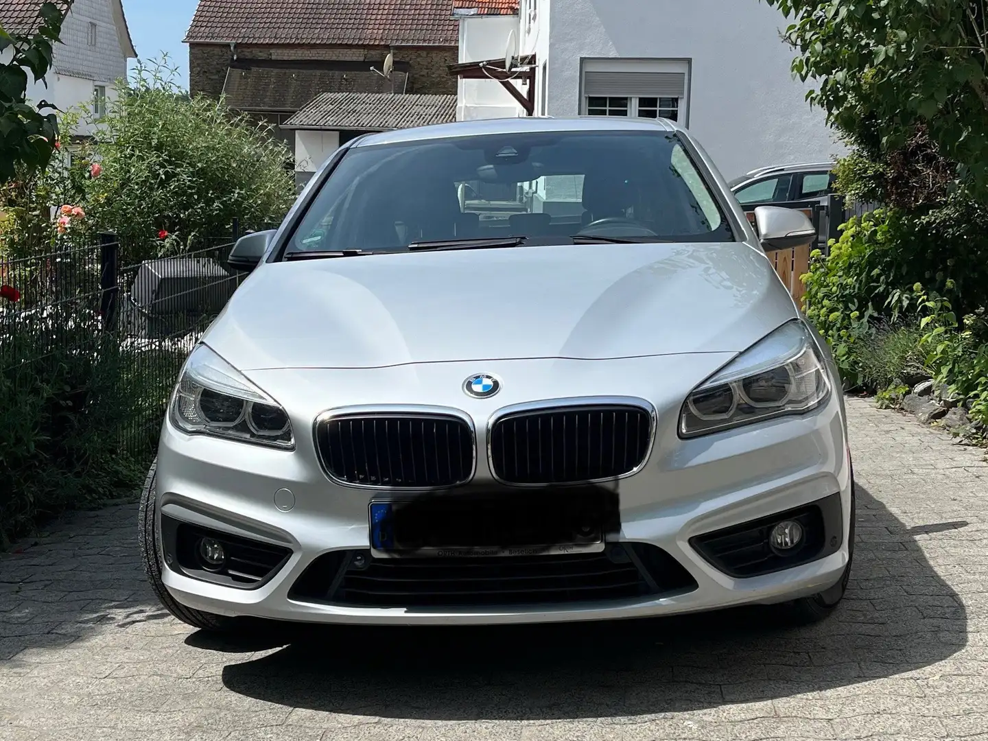 BMW 218 2er Active Tourer Diesel 218d Active Tourer Stříbrná - 2