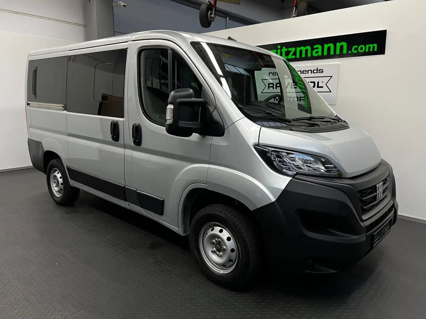Fiat Ducato L1H1 9 SITZER *NAVI*CAM*SHZ*TEMPOMAT*TOP* Grau - 1