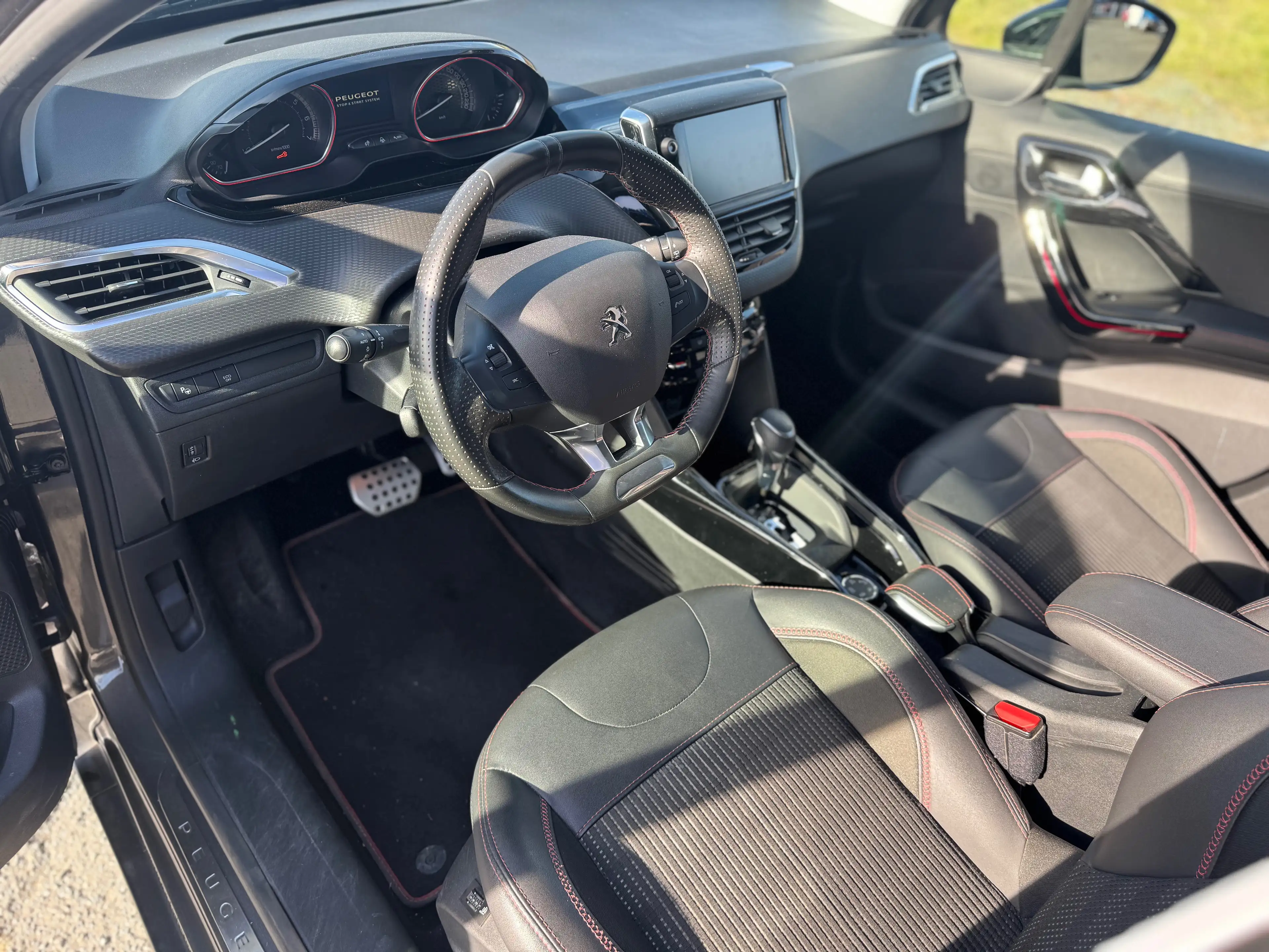 Peugeot 2008 Allure GT-Line/Automatik/LED/Kamera/40TKM/Euro6/Klimaaut/ — photo 8