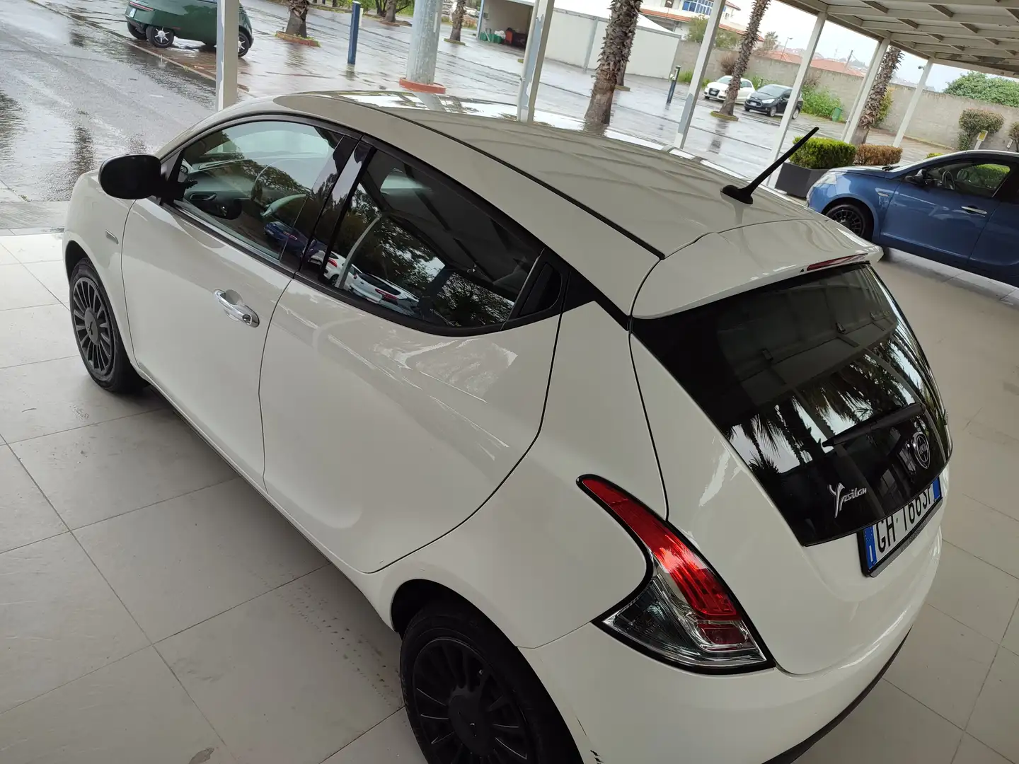 Lancia Ypsilon Ypsilon 1.0 firefly hybrid Silver s Bianco - 2