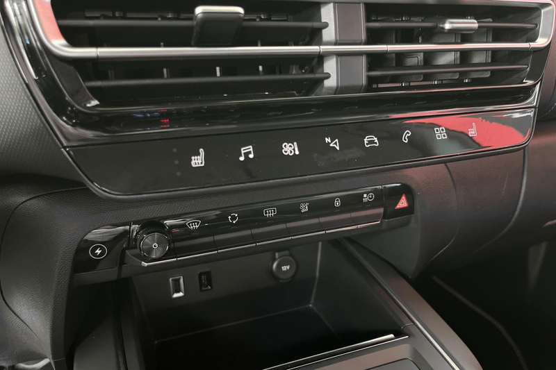 Citroen C5 Aircross 1.6 Plug-in Hybrid 225 e-EAT8 Ë-SERIES — photo 15