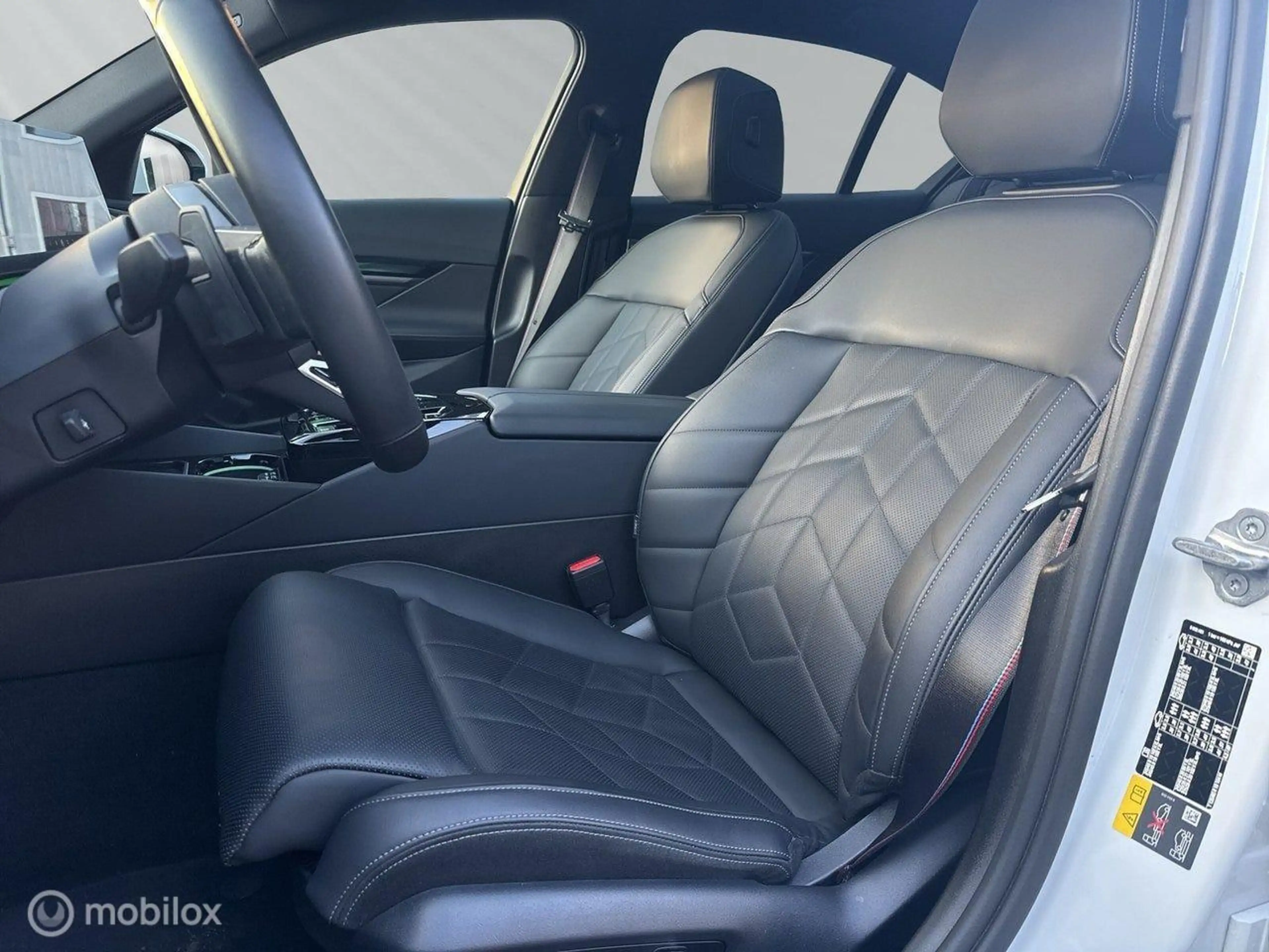 BMW 550 5-serie 550e xDrive M-Sport Pro, Pano, B&W, trekha — photo 11