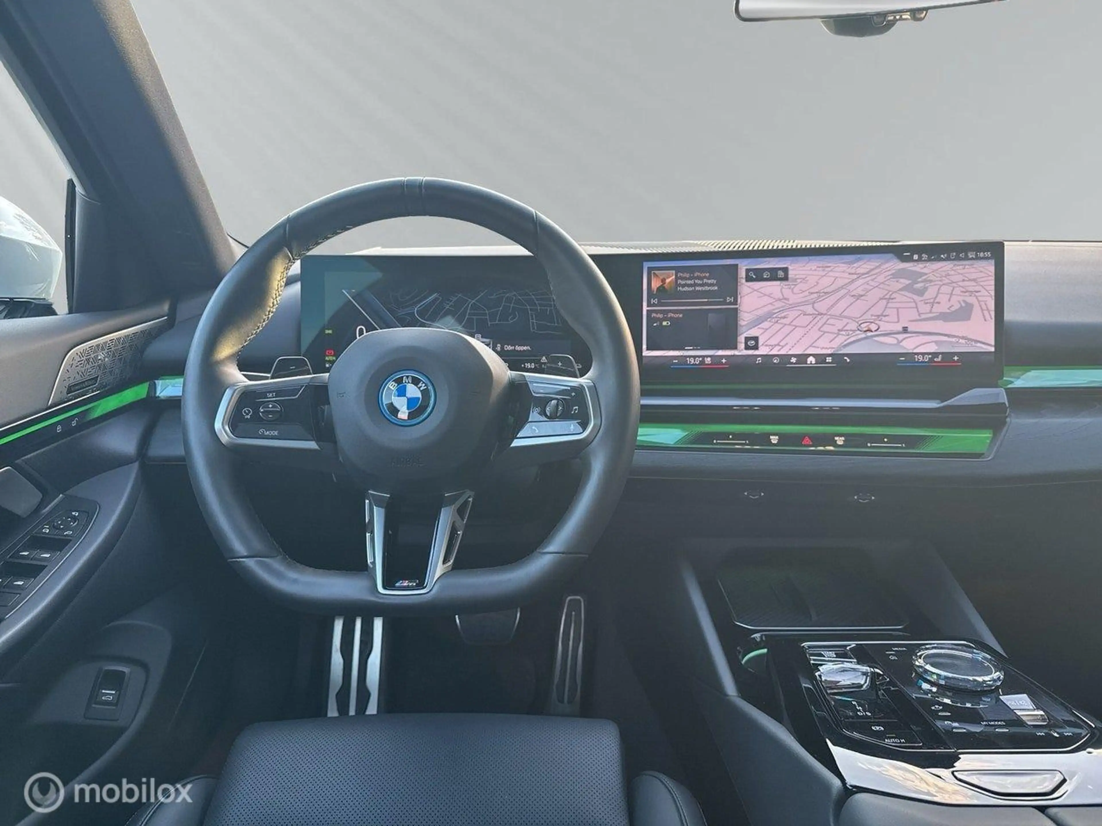 BMW 550 5-serie 550e xDrive M-Sport Pro, Pano, B&W, trekha — photo 13