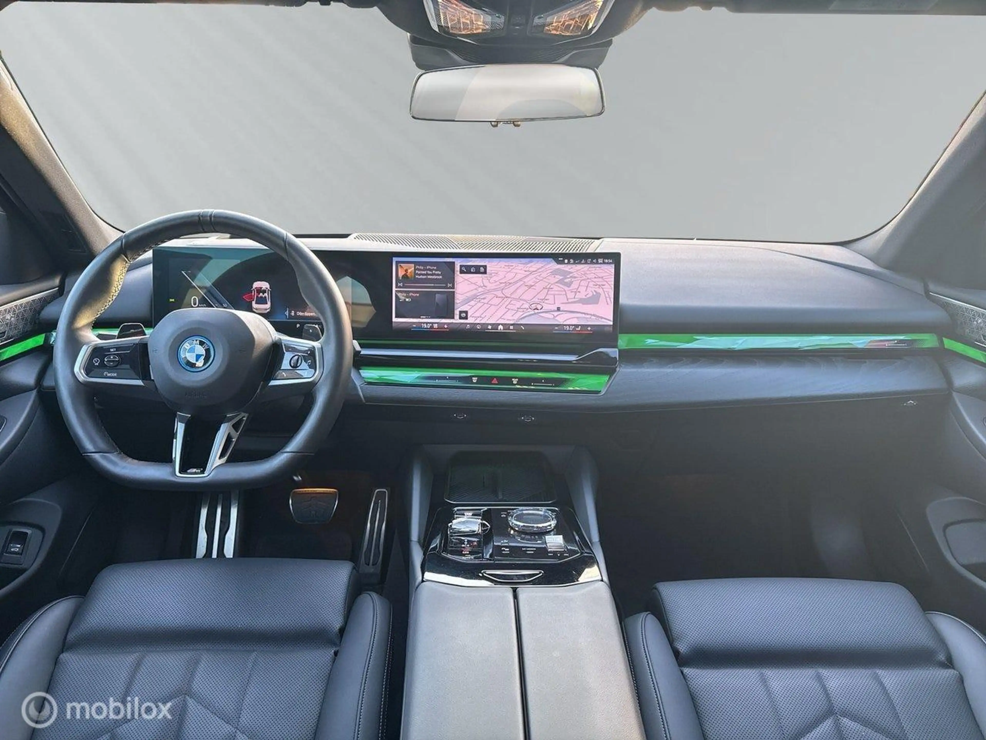 BMW 550 5-serie 550e xDrive M-Sport Pro, Pano, B&W, trekha — photo 12