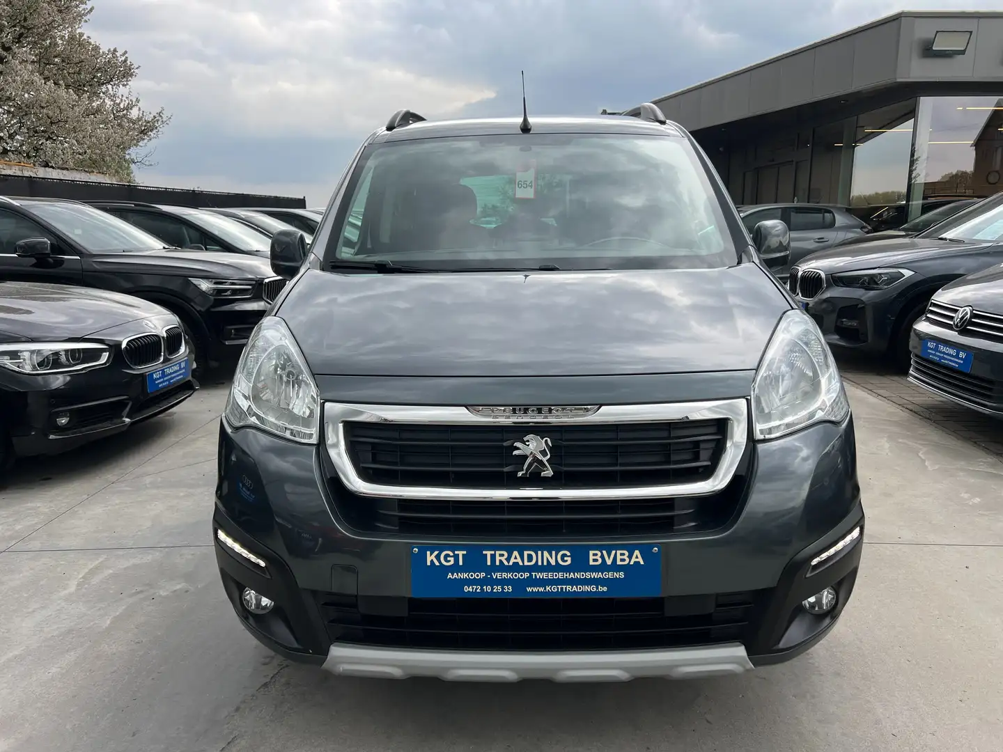 Peugeot Partner TEPEE 1.2i PURETECH NAVIGATIE BLUETOOTH PDC LED AC Grijs - 2