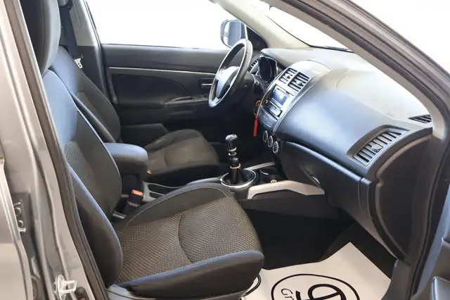 Mitsubishi ASX view 11