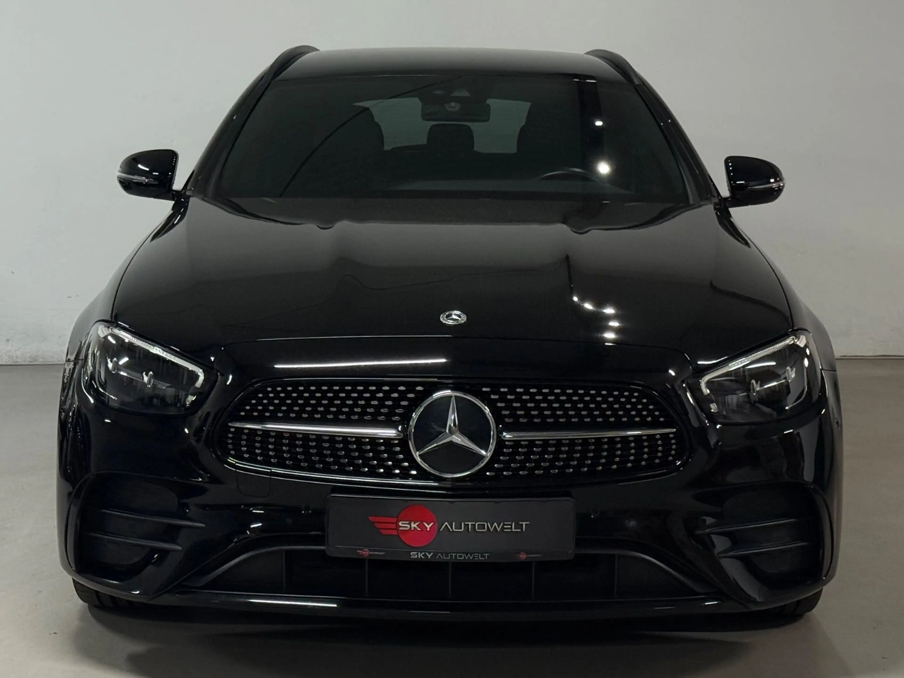 Mercedes-Benz E 300 E T-Modell E 300 e AMG LINE/NAVI/LED — photo 15
