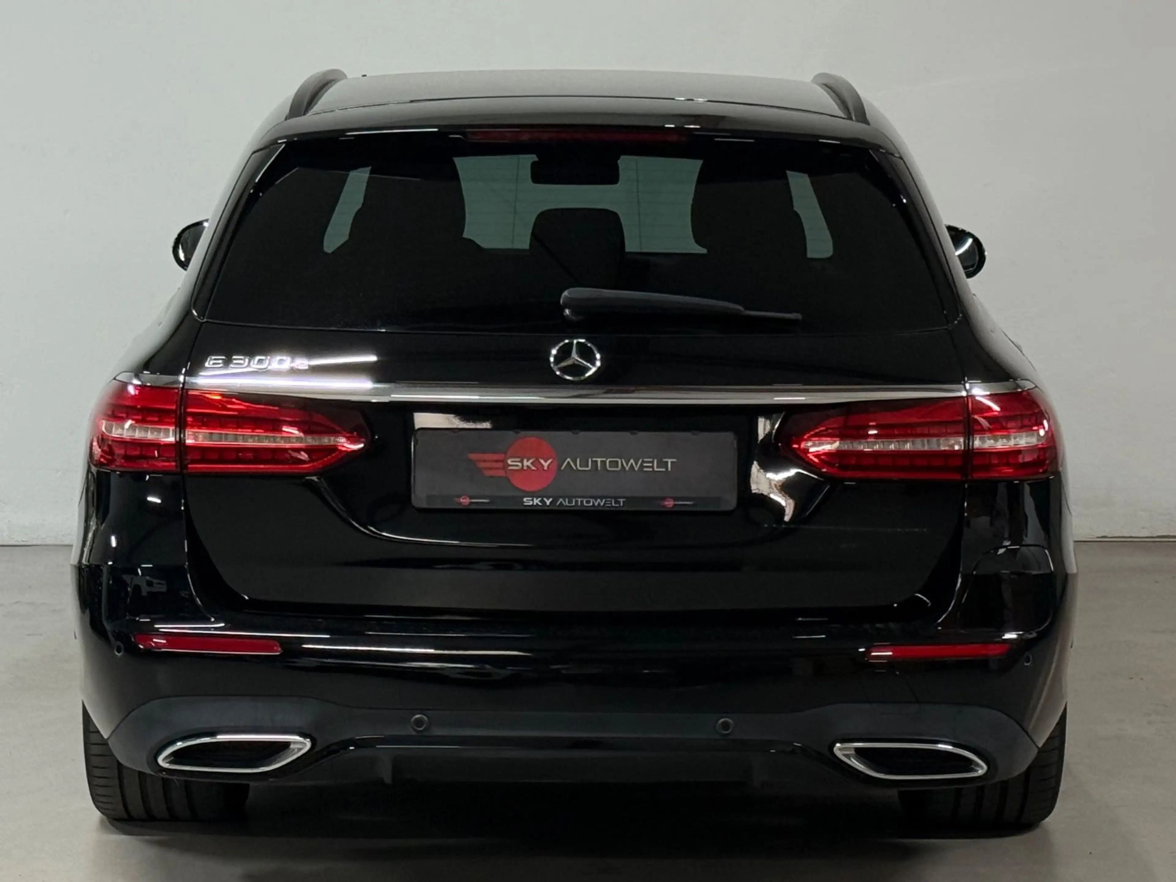 Mercedes-Benz E 300 E T-Modell E 300 e AMG LINE/NAVI/LED — photo 18