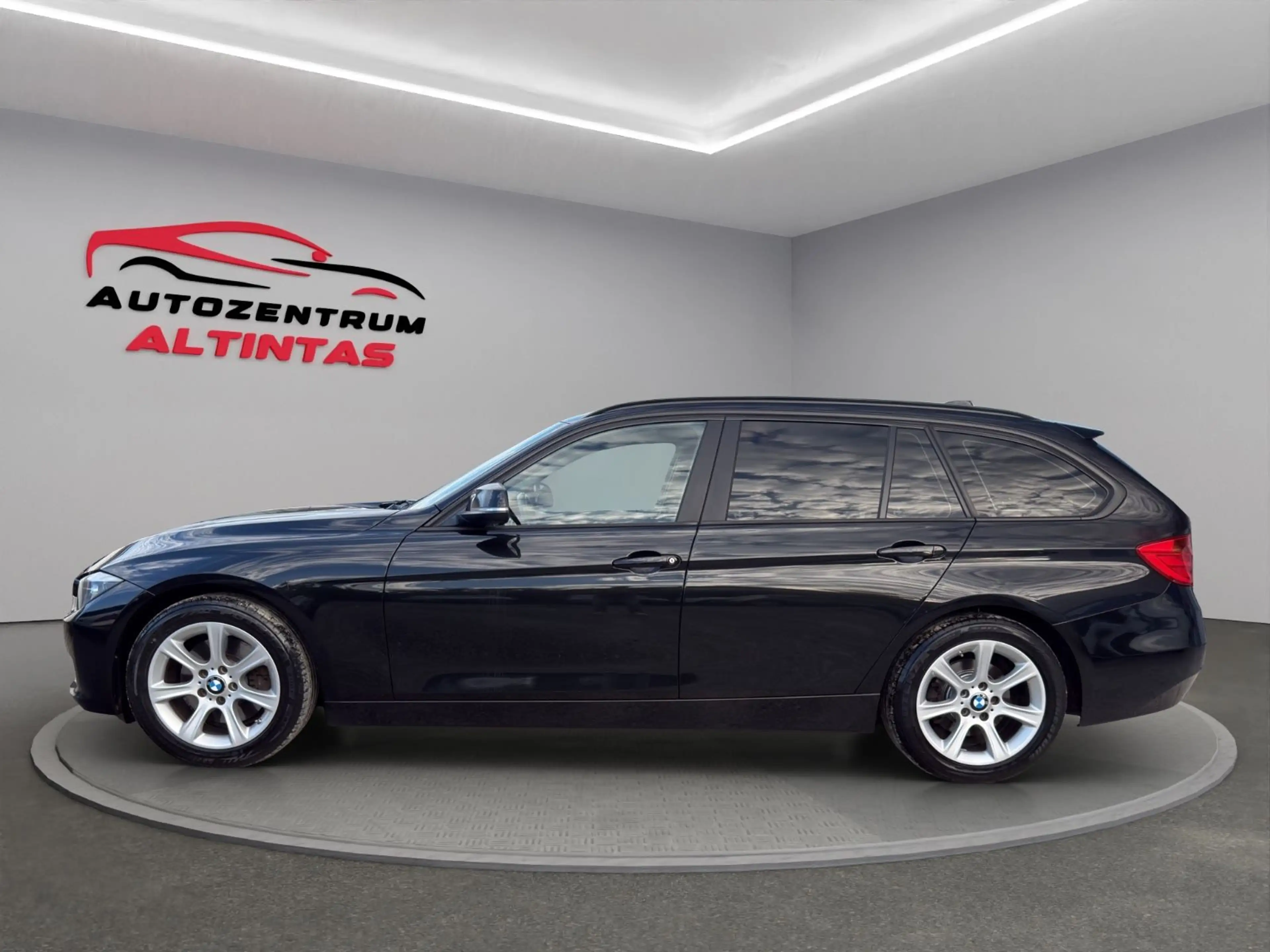 BMW 325 d Touring Sport Line*AUTOM.*PDC*TEMPOMAT*MFL* — photo 7