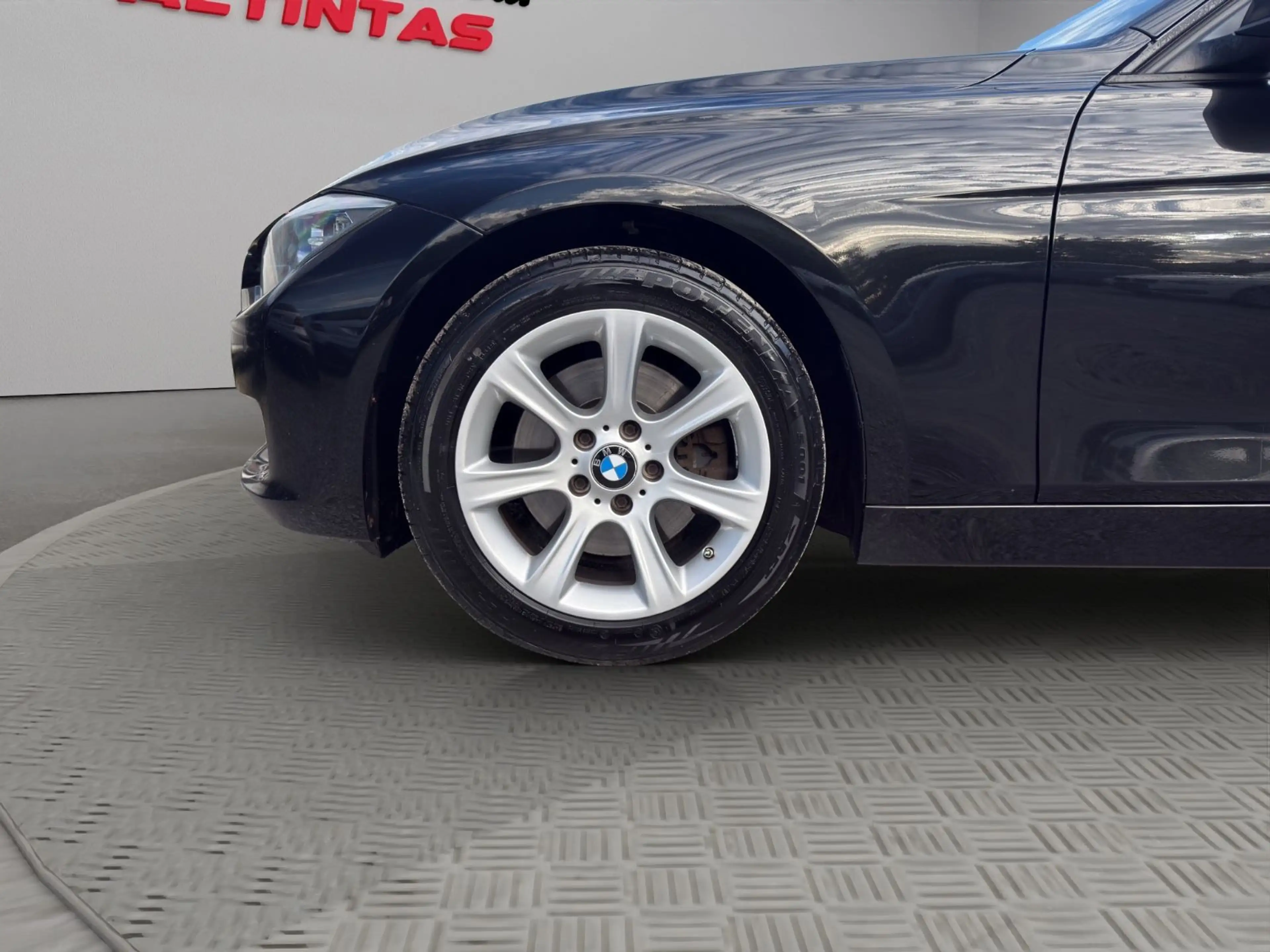 BMW 325 d Touring Sport Line*AUTOM.*PDC*TEMPOMAT*MFL* — photo 9