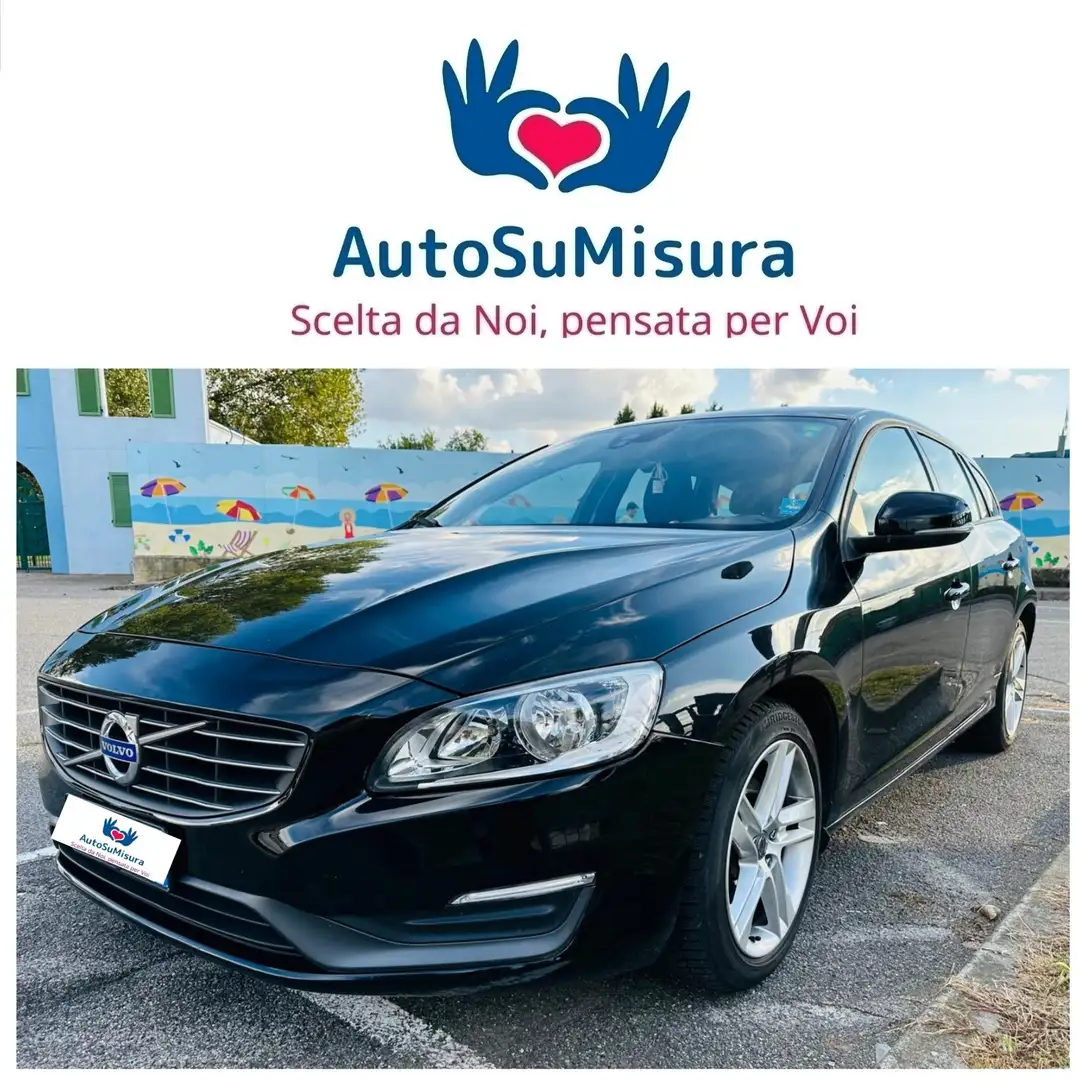 Volvo V60 2.0 d3 R-design Momentum geartronic Nero - 2