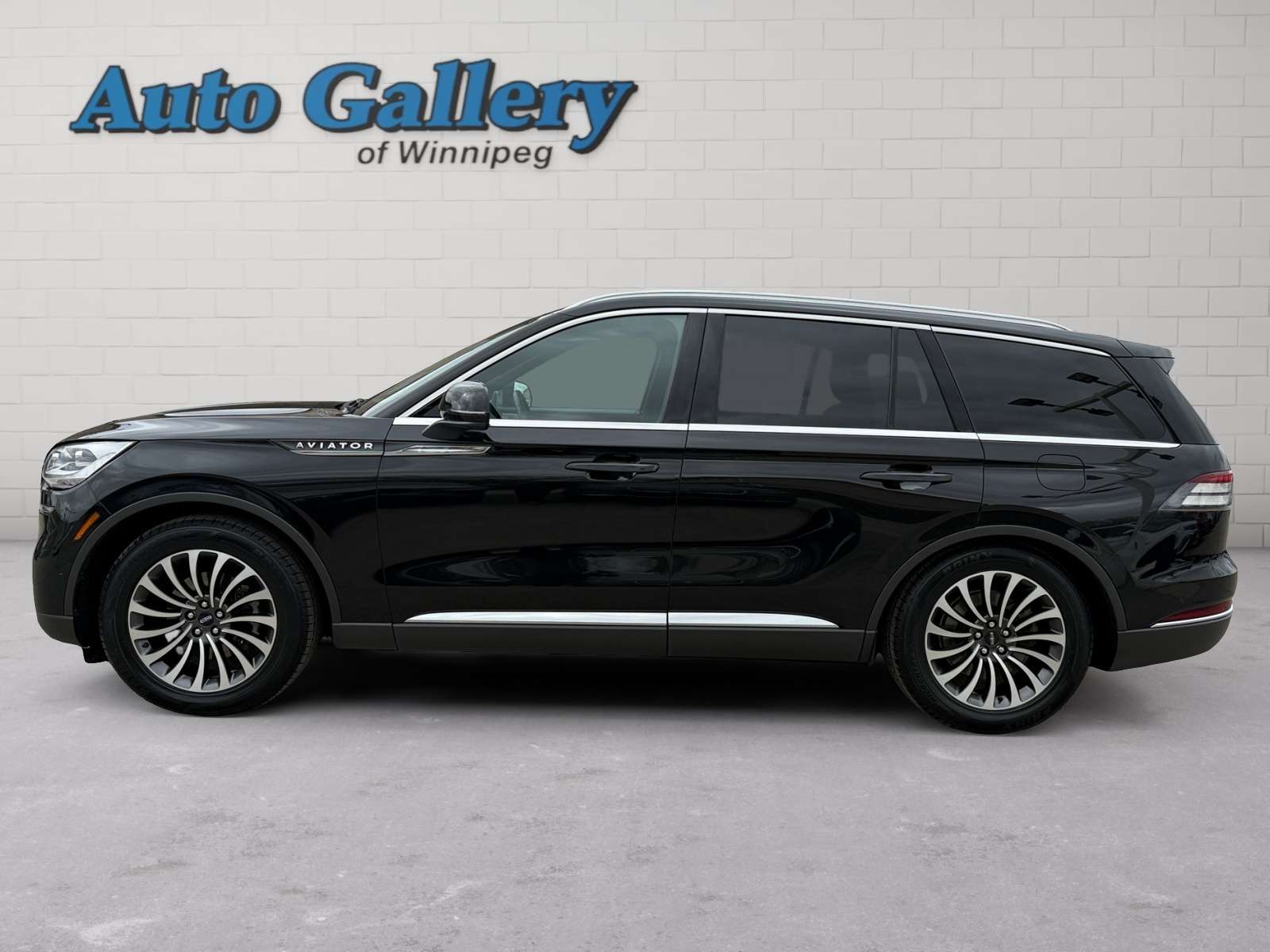 used 2022 Lincoln Aviator car, priced at $45,898