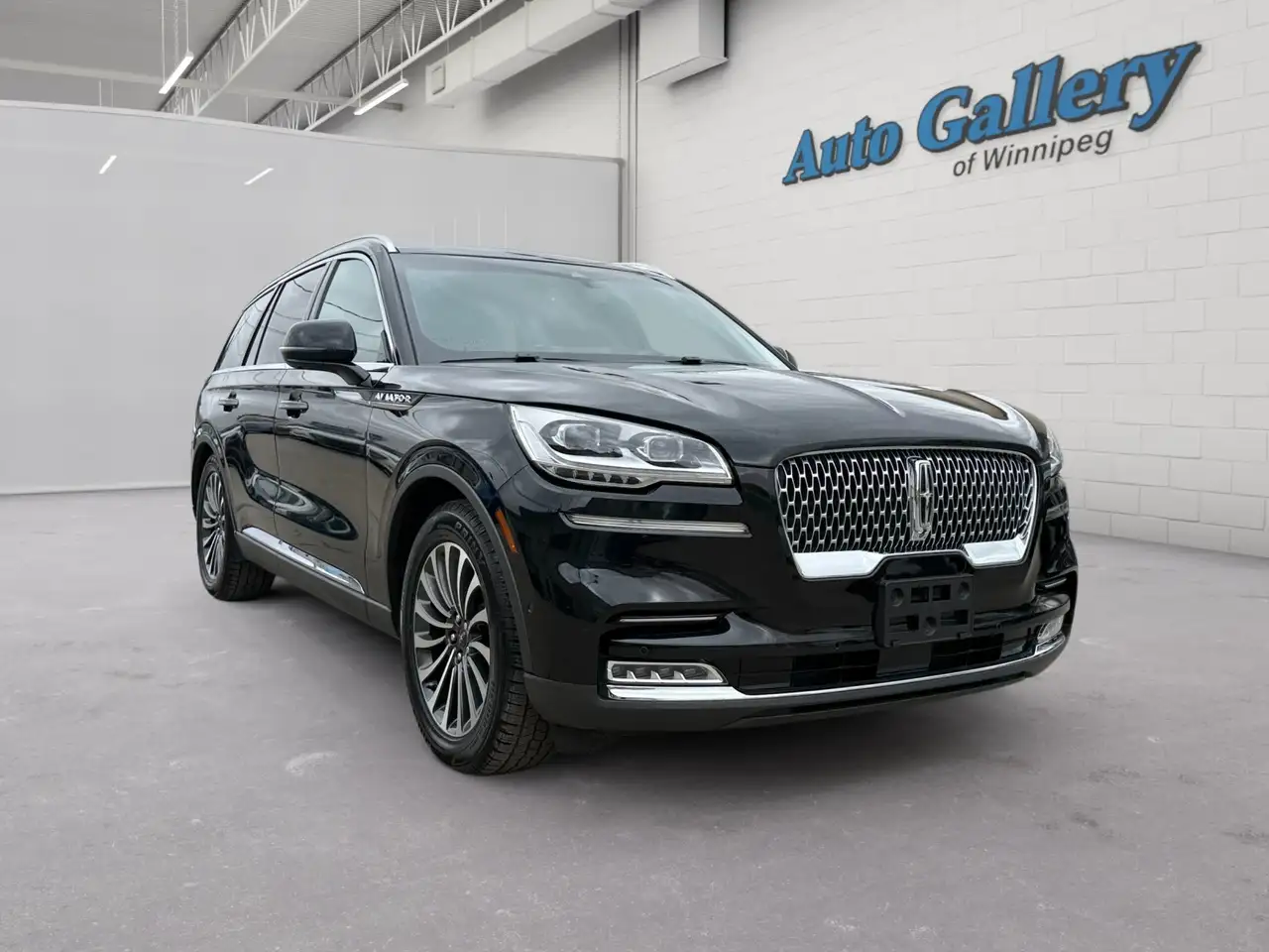 Lincoln Aviator снимка Lincoln Aviator