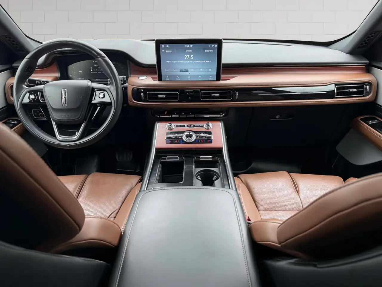 Lincoln Aviator снимка Lincoln Aviator