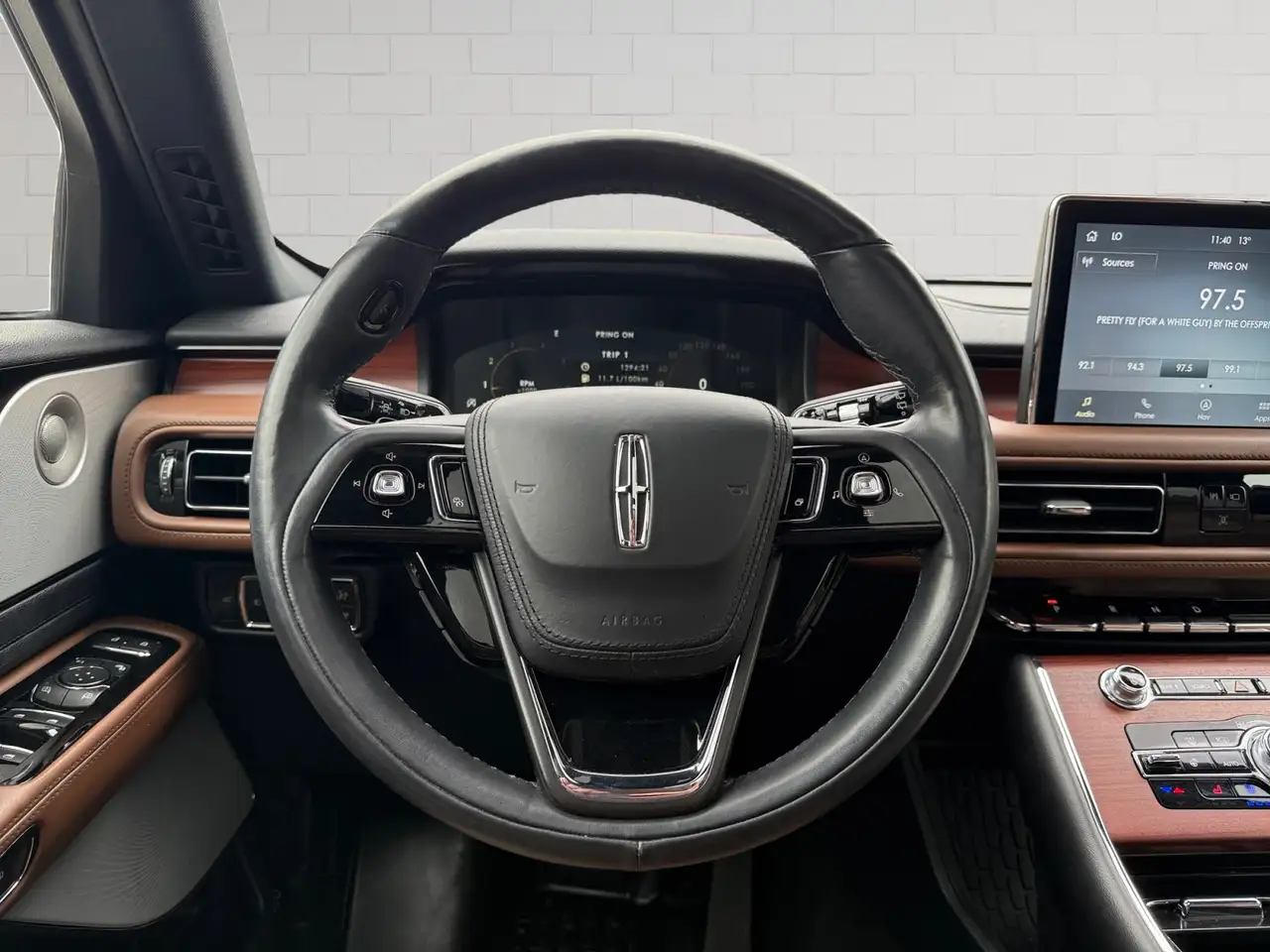 Lincoln Aviator снимка Lincoln Aviator