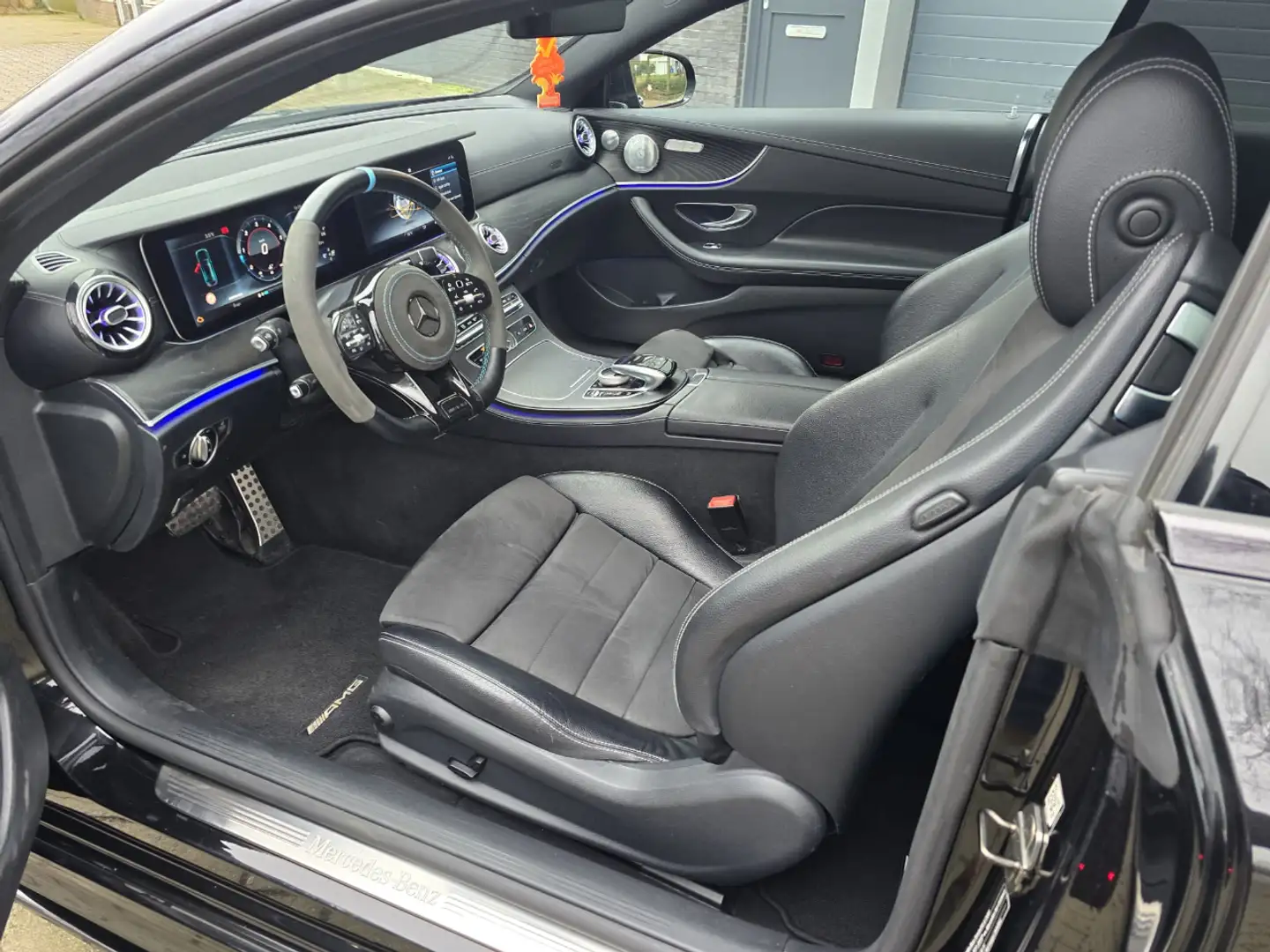 Mercedes-Benz E 220 D AMG UITVOERING Zwart - 2
