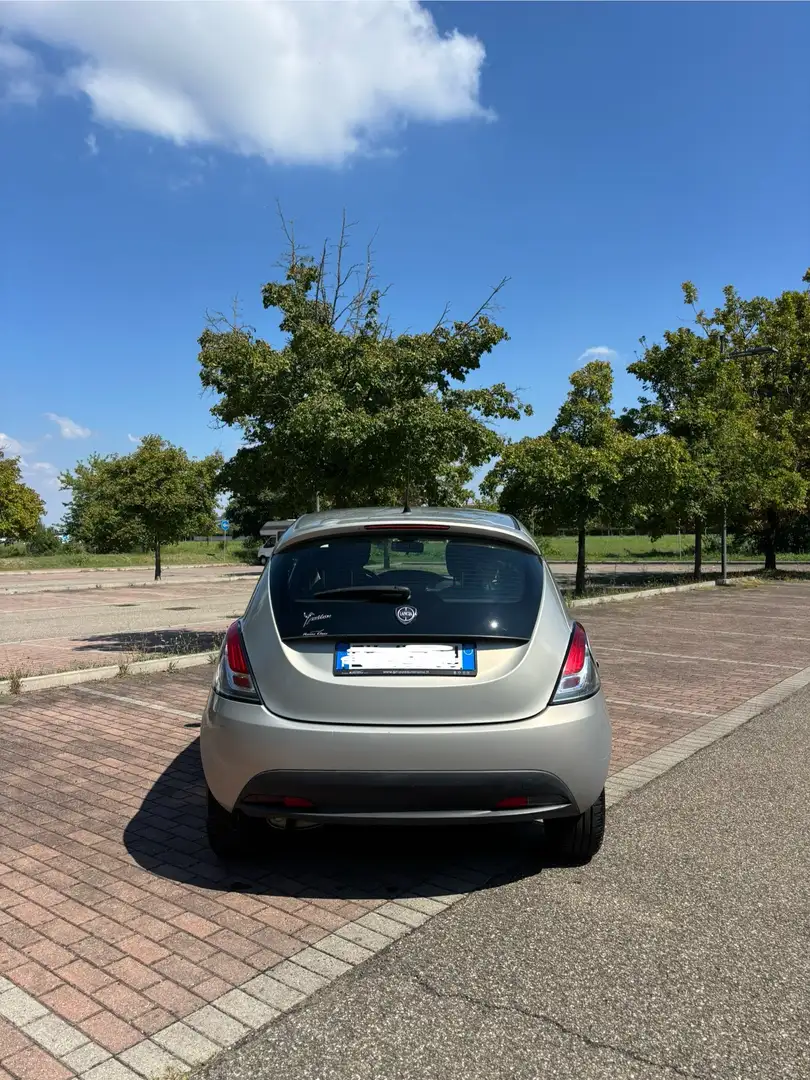Lancia Ypsilon Ypsilon 1.2 8v Silver s&s 69cv - eq. base Bronzo - 1