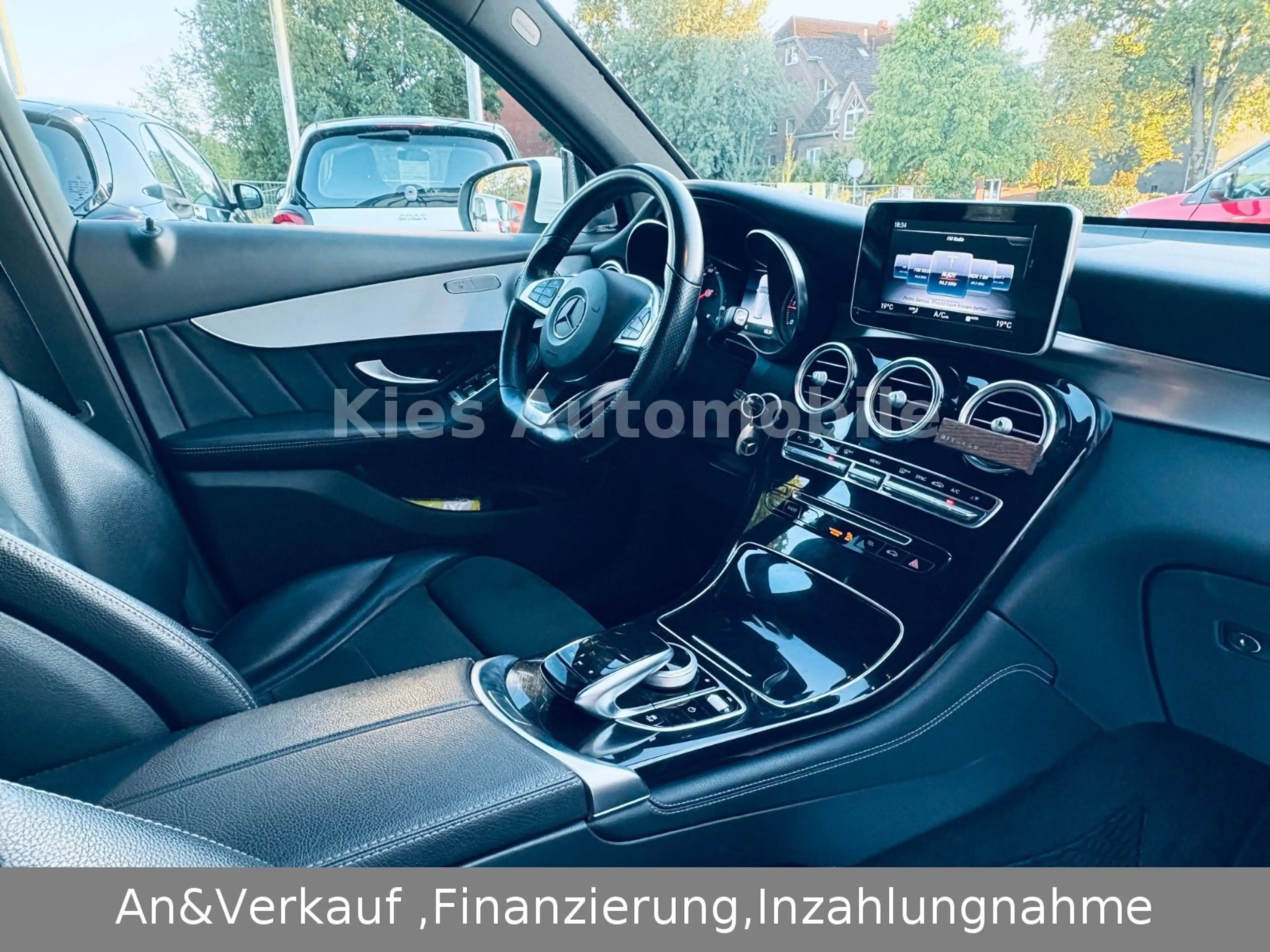 Mercedes-Benz GLC 250 d 4 Matic AMG/LEDER/NAVI/SITZH/8-FACH — photo 11