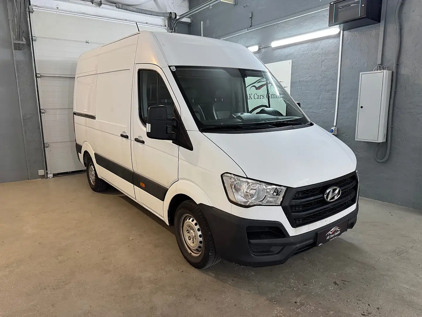 Hyundai H350 L2H2 2,5 CRDI Eco*Kamera*Anhänger*Leder* Weiß - 1