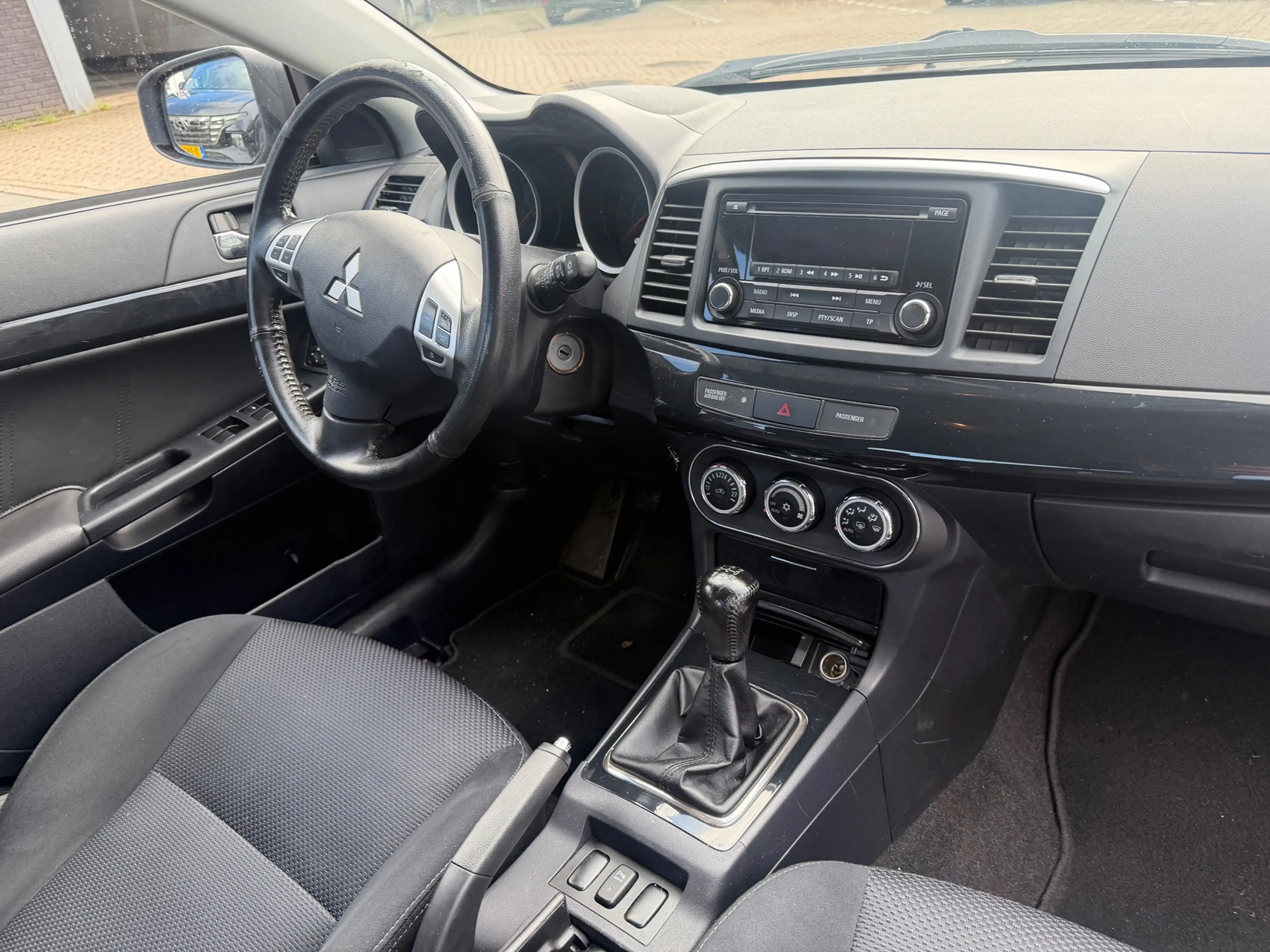 Mitsubishi Lancer Sportback 1.6 Limited Edition Airco Cruise Trekhaa — photo 10