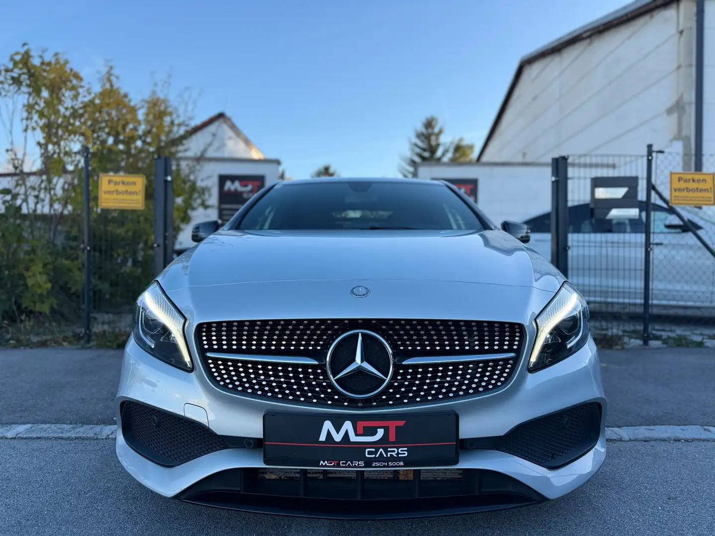 Mercedes-Benz A 180 d AMG-LINE|LED|TEMPO|SZHZG|PDC|DYNAMIC Silber - 1