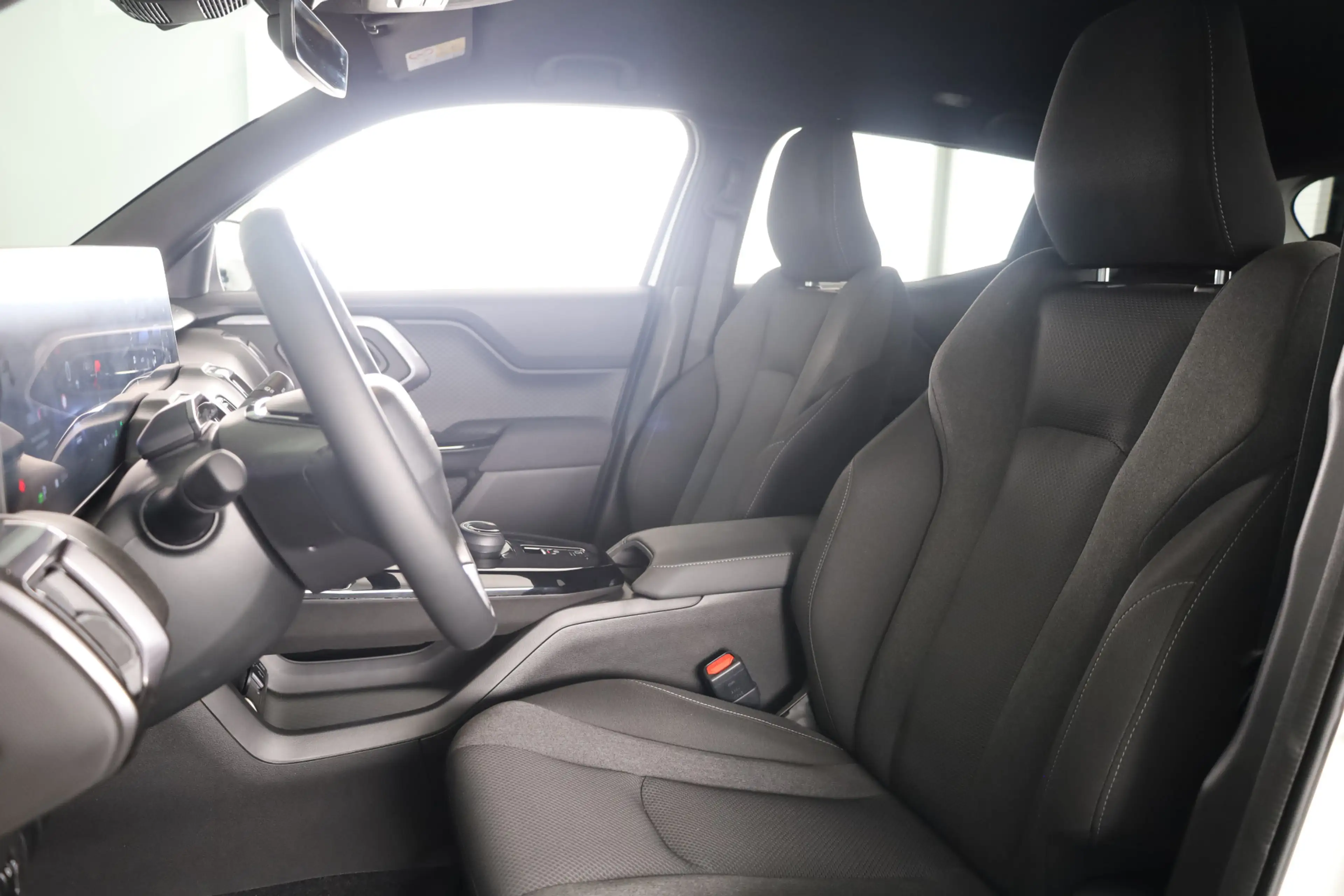 Toyota Urban Cruiser Dynamic 61 kWh *NIEUW* | Direct leverbaar! | Camer — photo 15