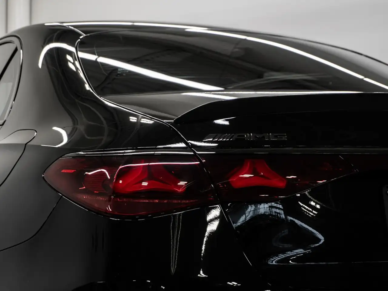 Mercedes-Benz E-Class photo Mercedes-Benz E-Class
